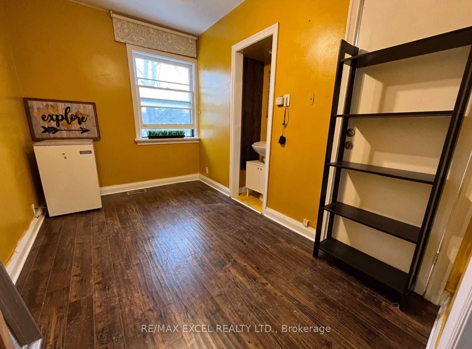9961 Yonge Street Property Photo 6