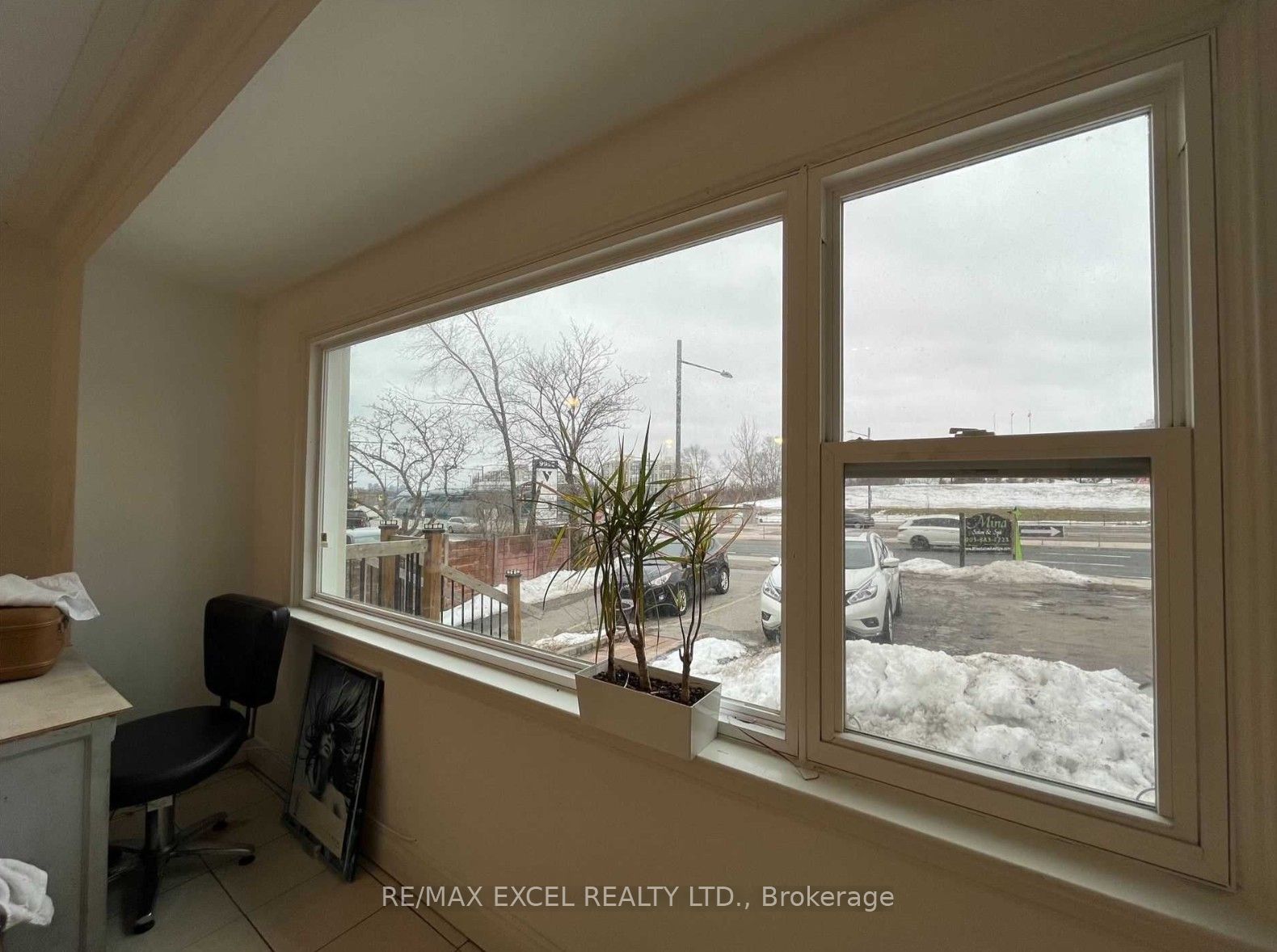 9961 Yonge Street Property Photo 8