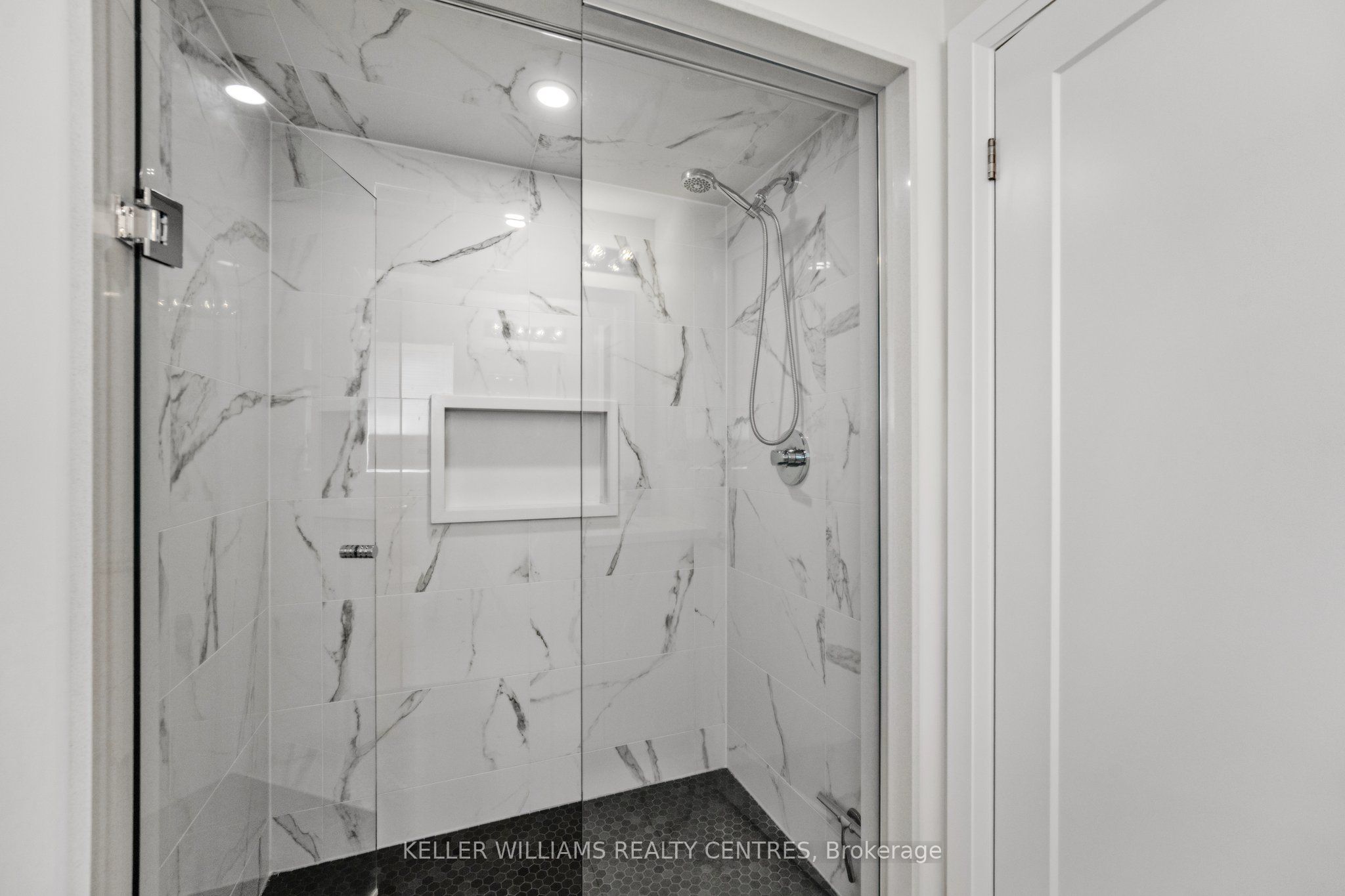 38 Wraggs Road Property Photo 21