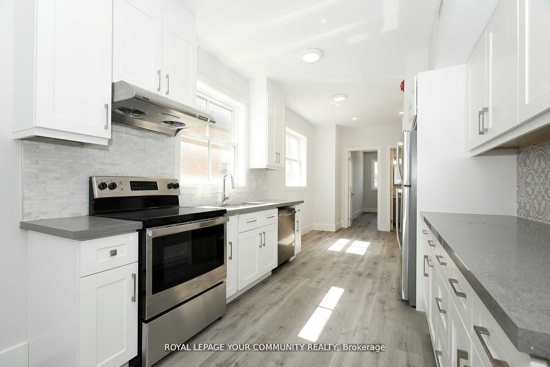 352 Main St N Street Property Photo 8