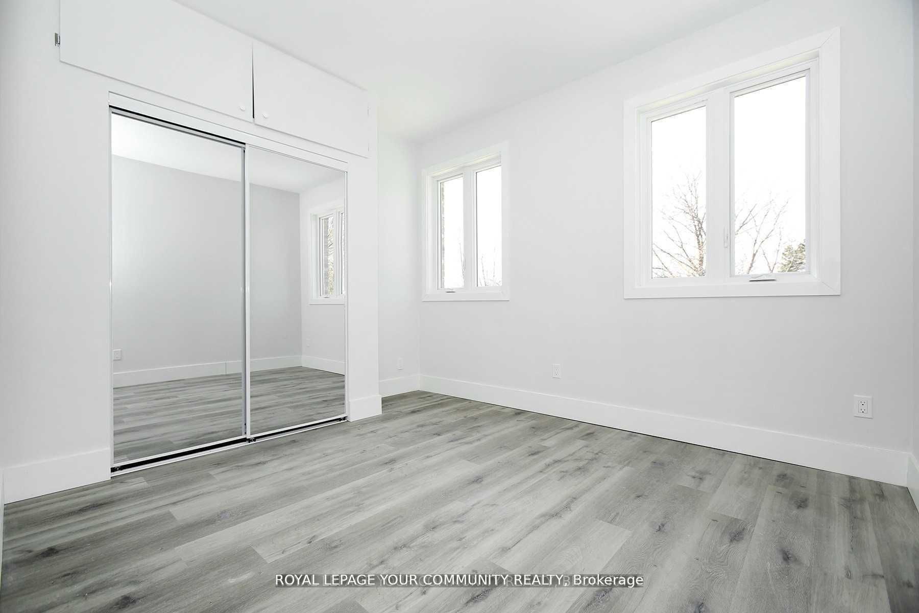 352 Main St N Street Property Photo 11