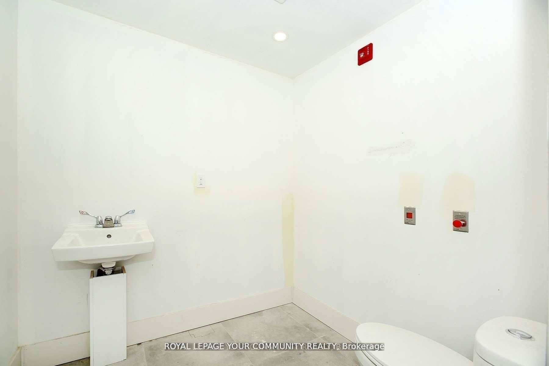 352 Main St N Street Property Photo 25
