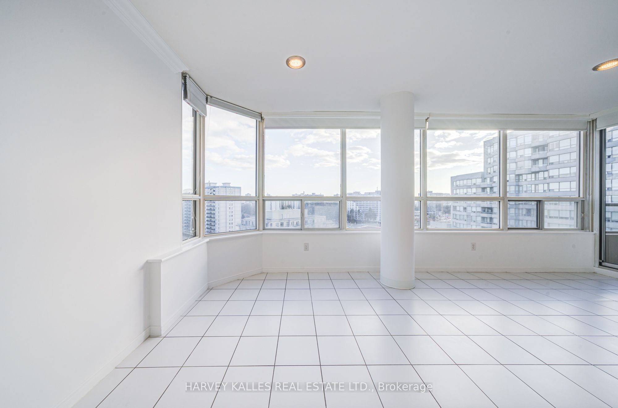 #1204 - 11 Townsgate Drive Property Photo 15
