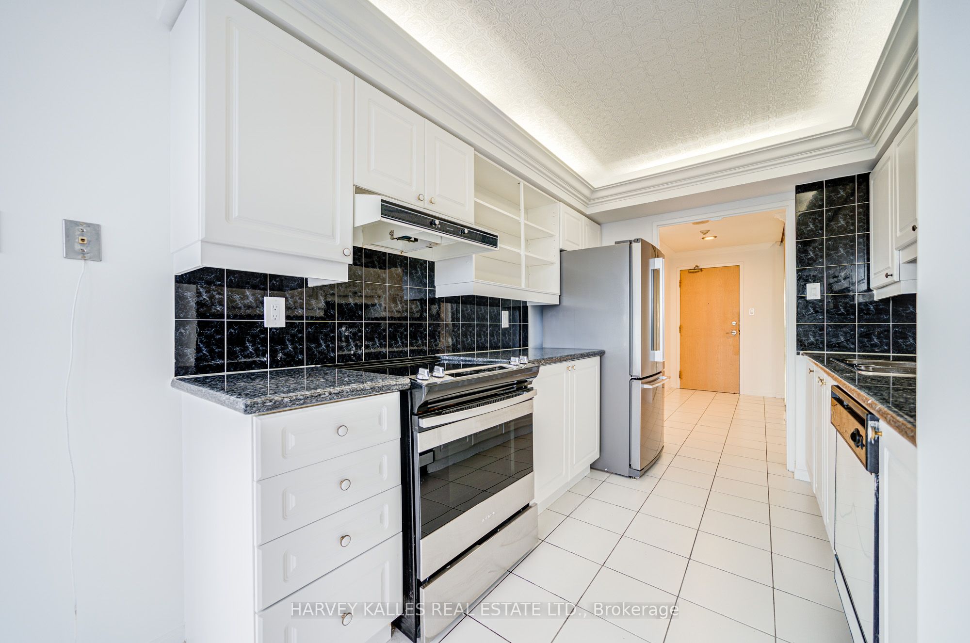 #1204 - 11 Townsgate Drive Property Photo 16