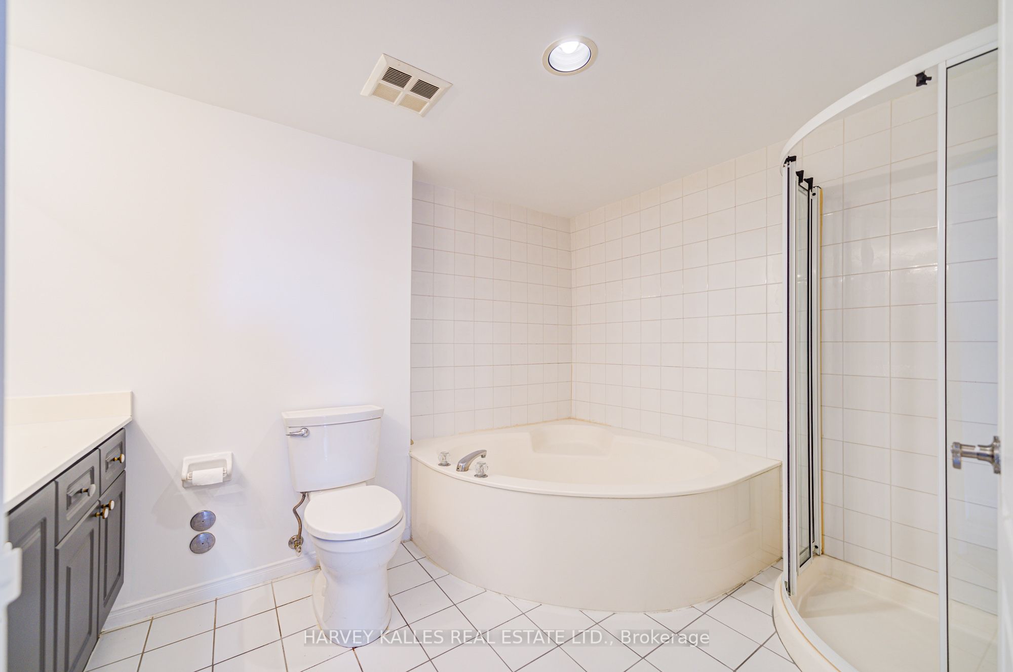 #1204 - 11 Townsgate Drive Property Photo 24