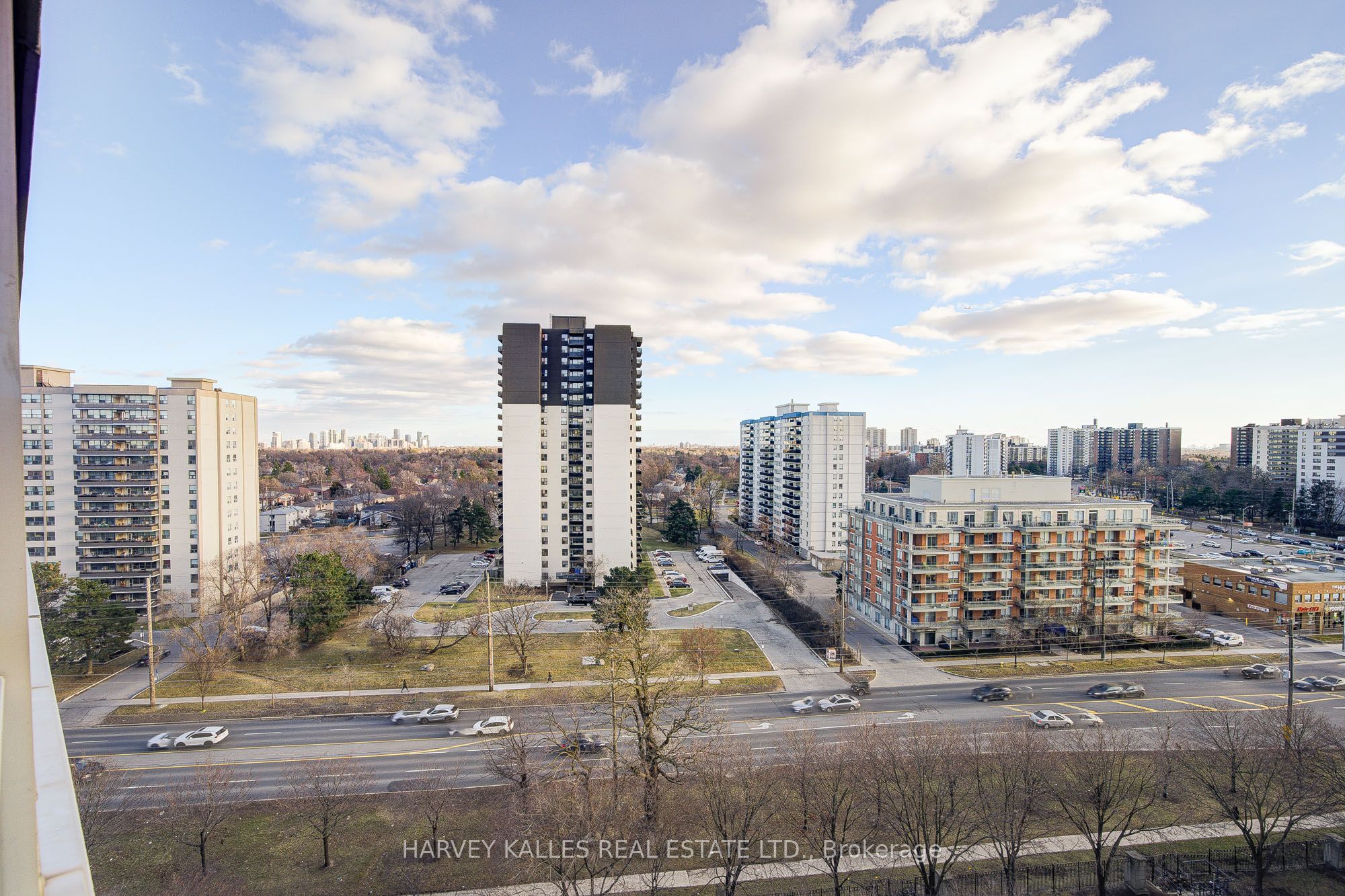 #1204 - 11 Townsgate Drive Property Photo 39