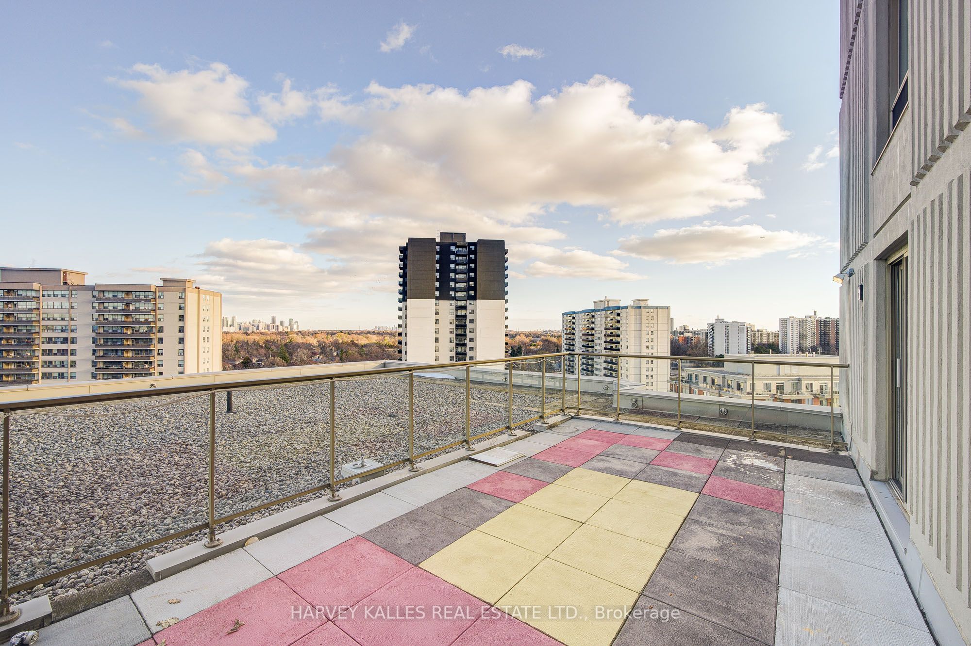 #1204 - 11 Townsgate Drive Property Photo 42