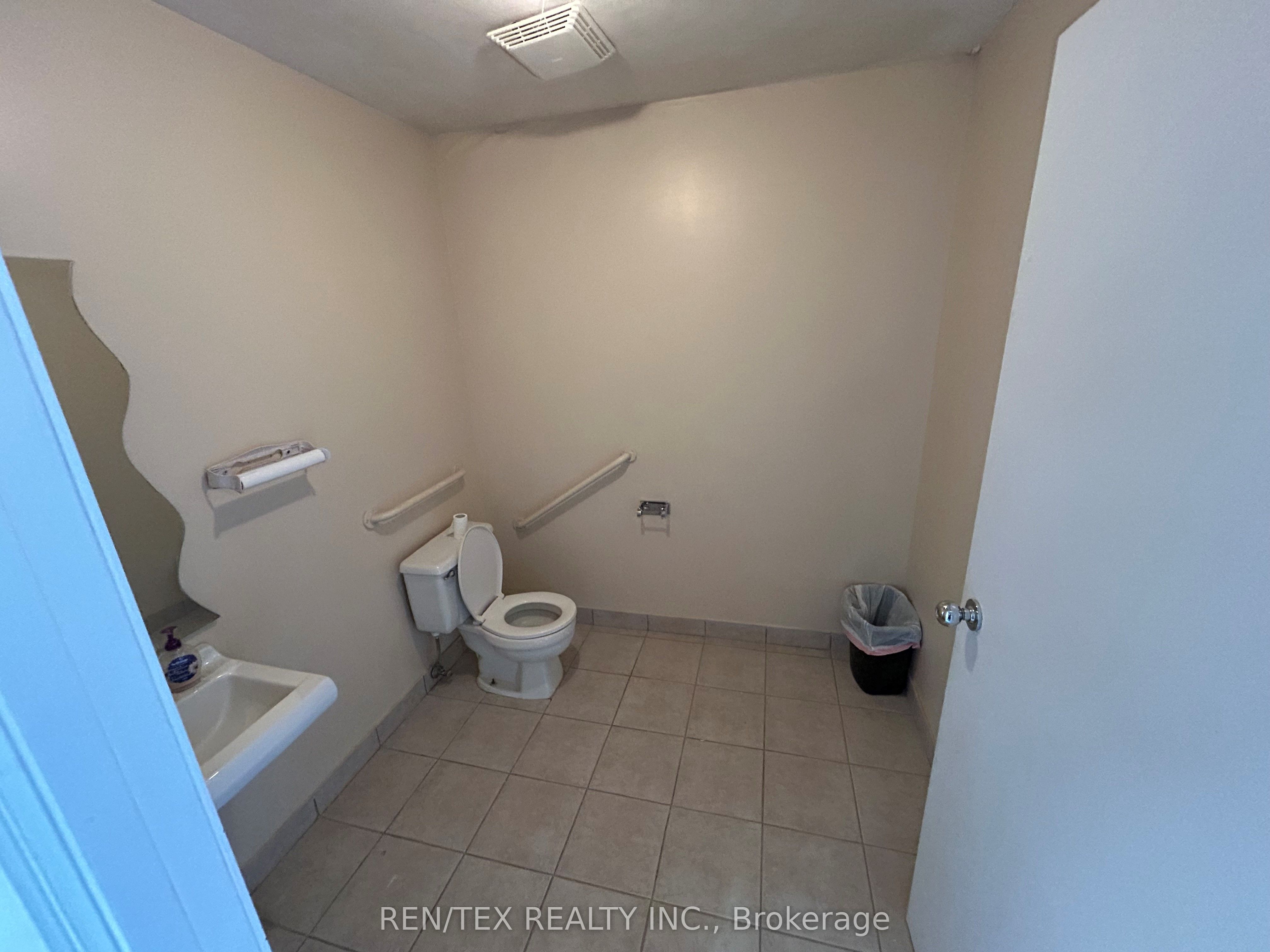 #40 - 8600 Keele Street Property Photo 6