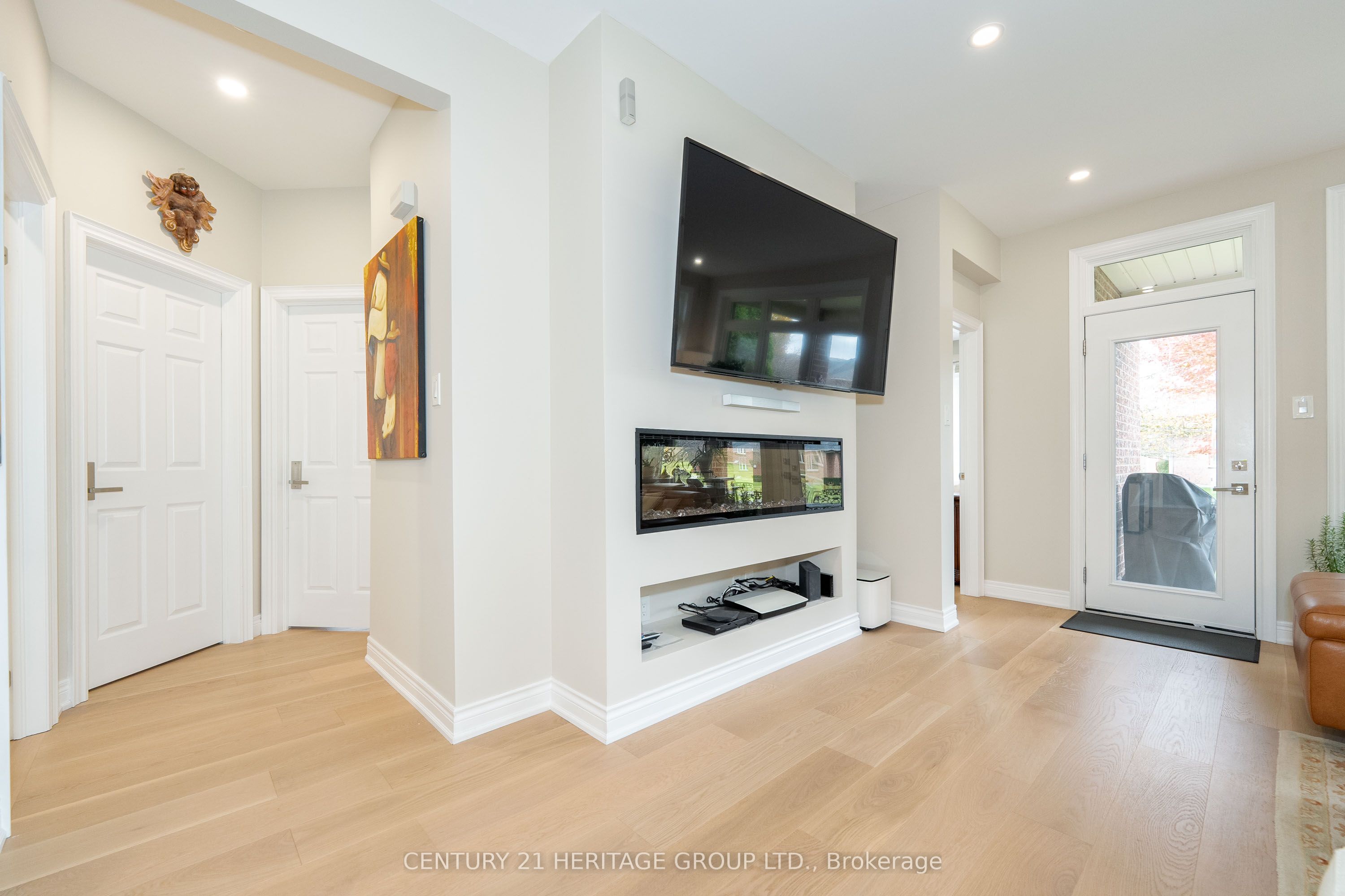 23 Long Stan Property Photo 26