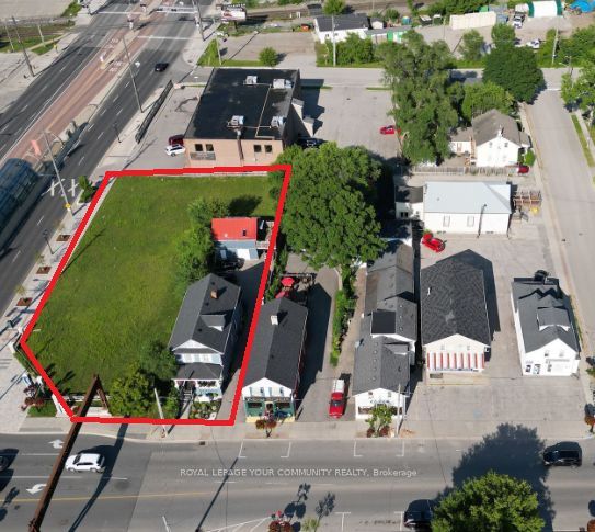 11 Main St (432/438 Davis) E Property Photo 2