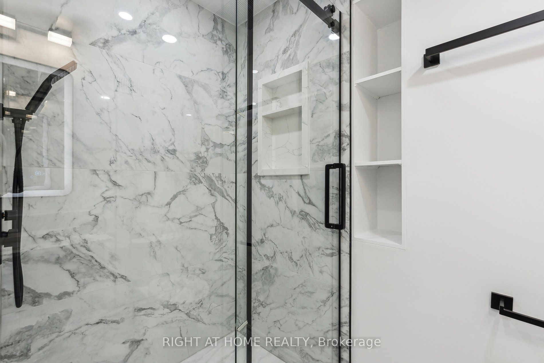 45 Bayel Crescent Property Photo 11