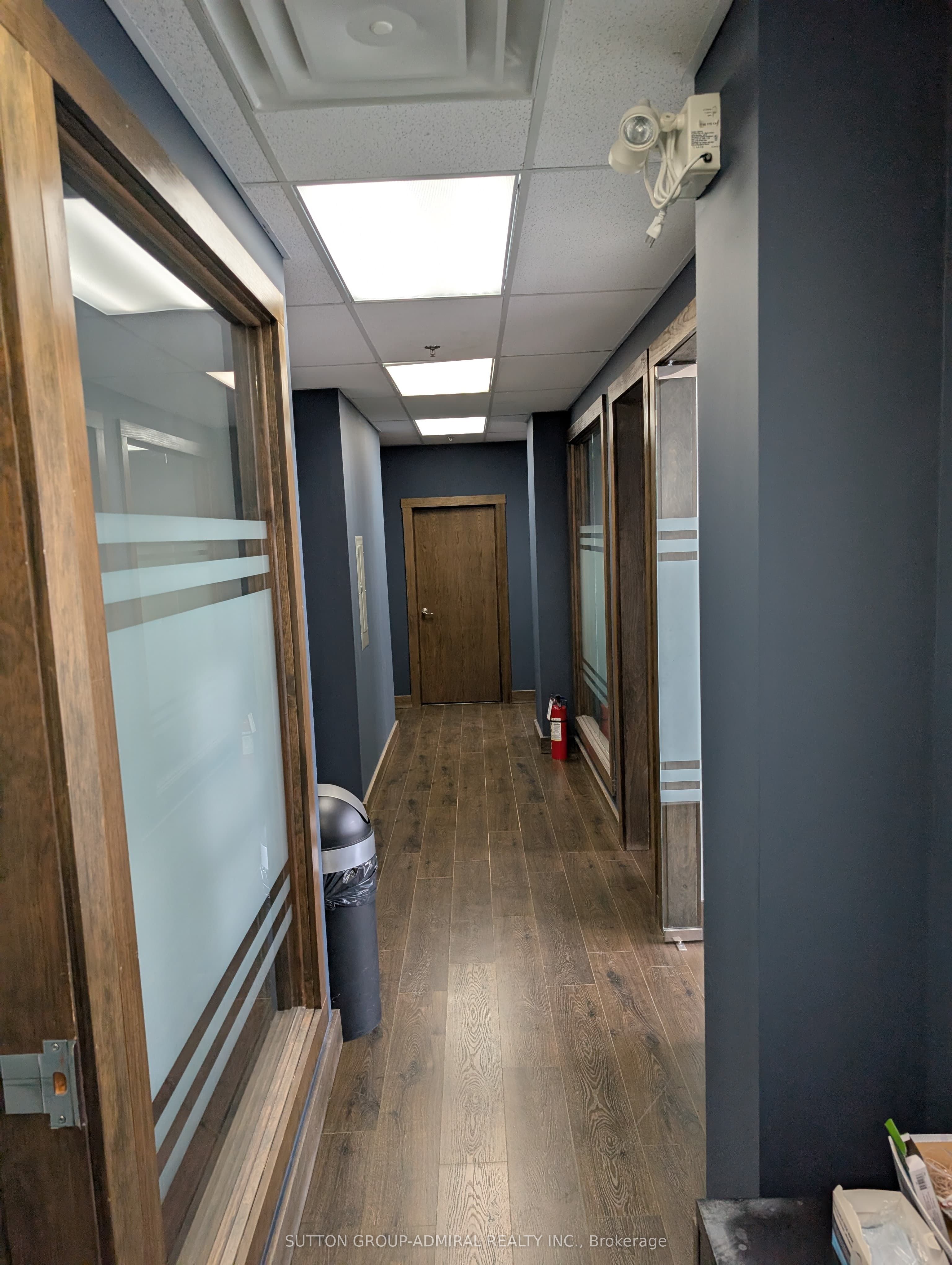 #301 - 10376 Yonge Street Property Photo 7