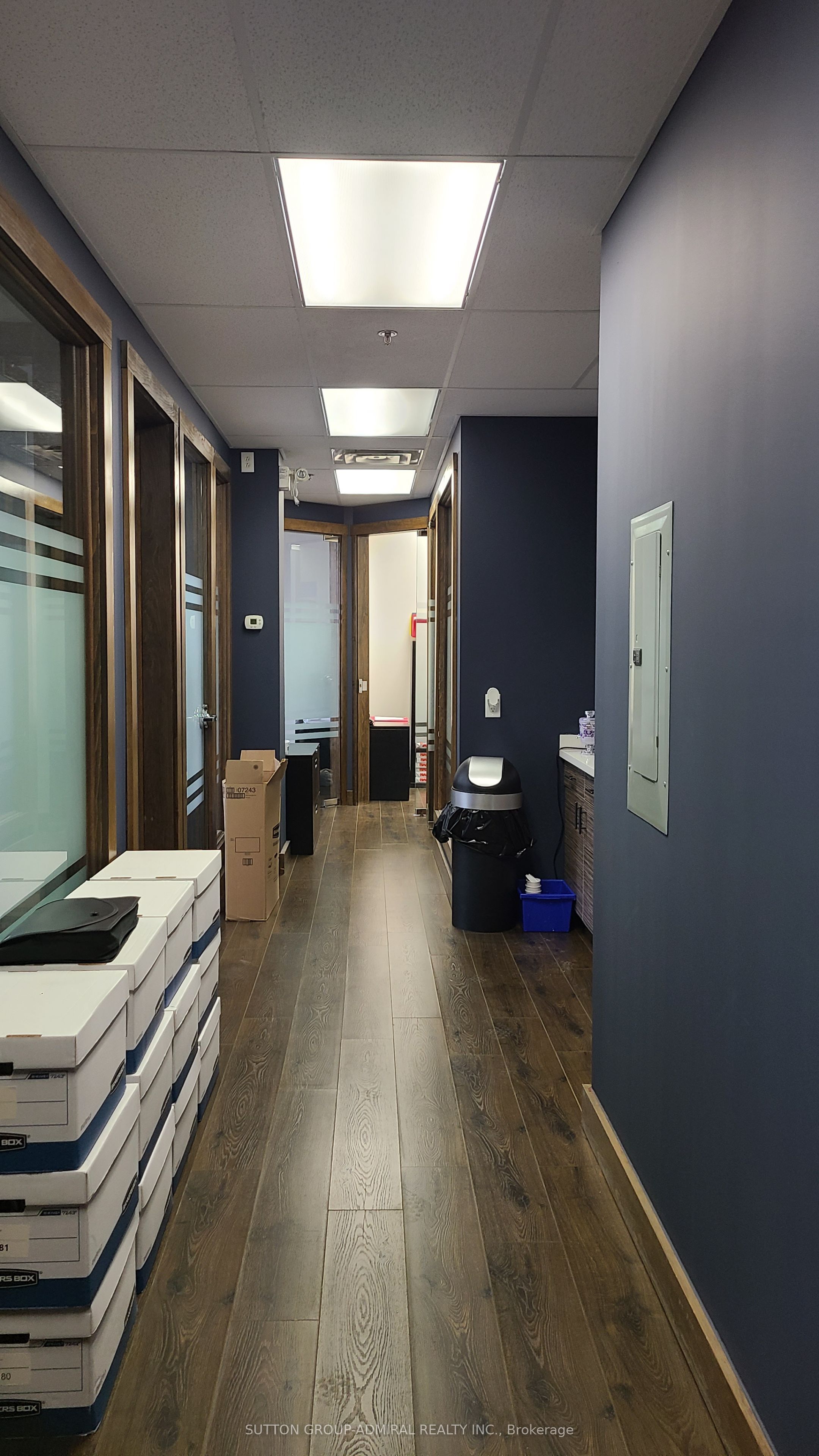 #301 - 10376 Yonge Street Property Photo 10
