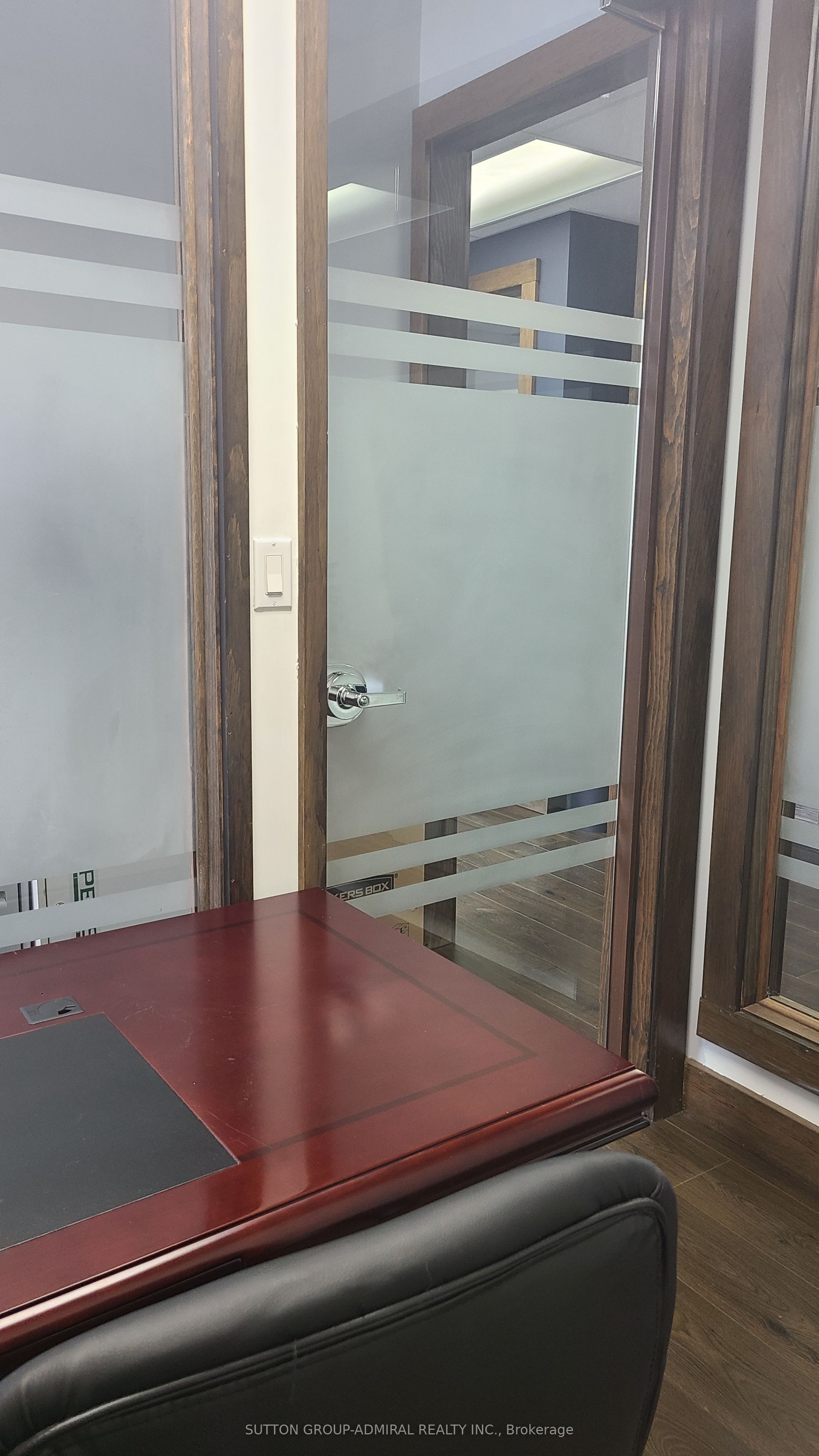 #301 - 10376 Yonge Street Property Photo 15