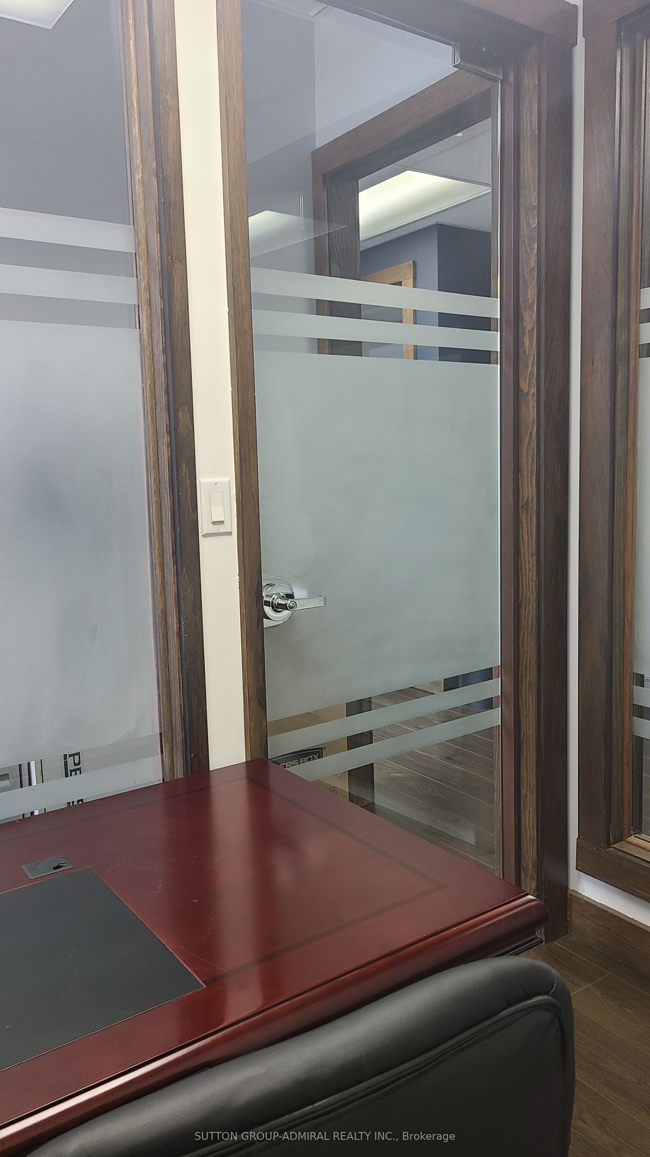 #301 - 10376 Yonge Street Property Photo 16