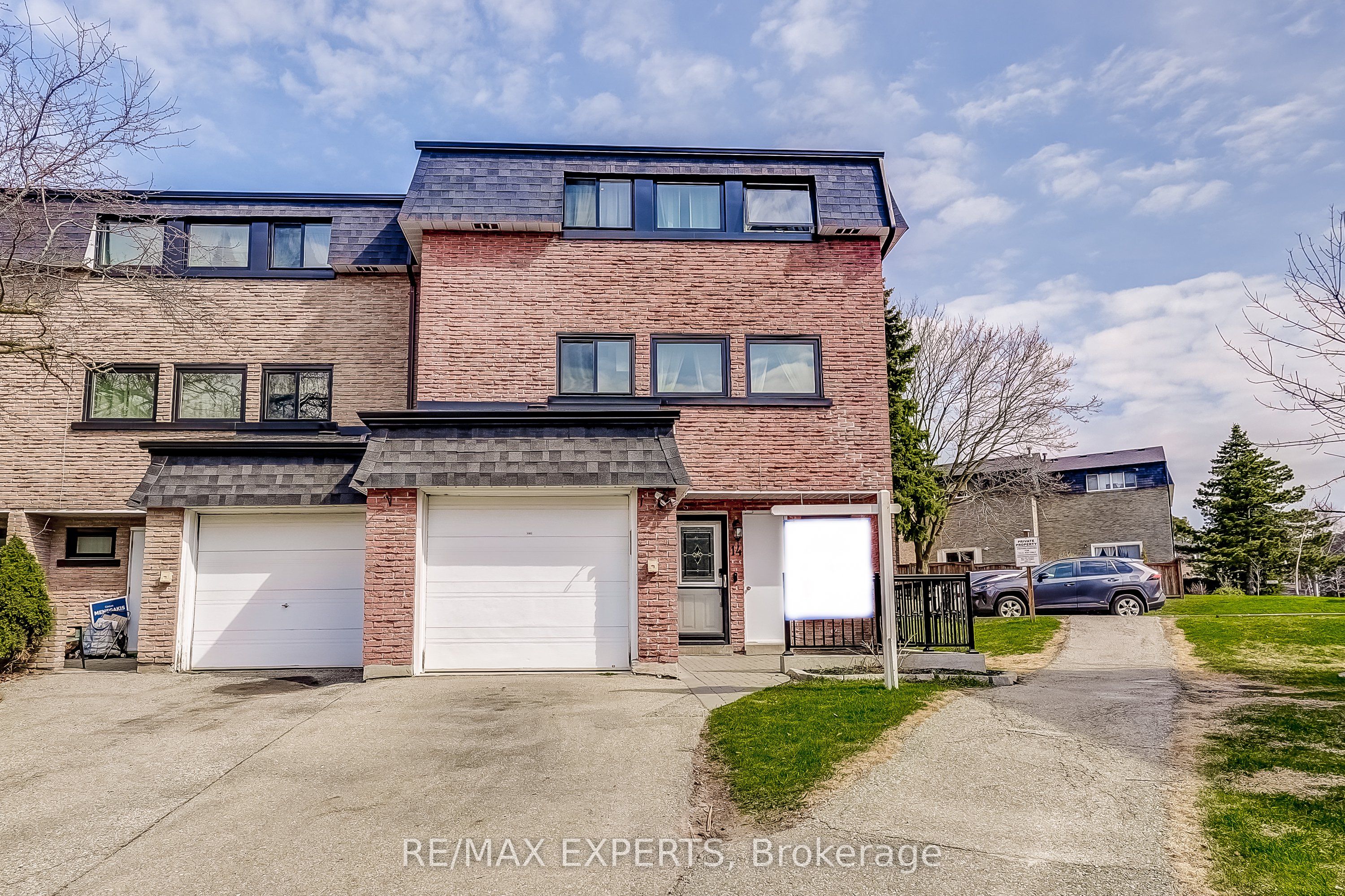 14 Poplar Cres Property Photo