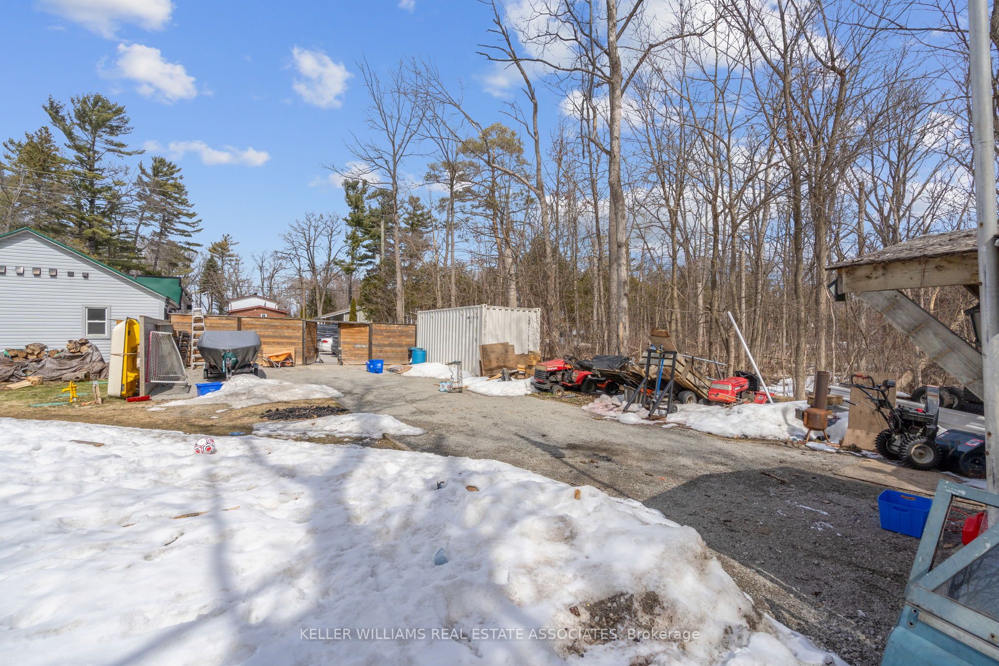 #1 - 65 Big Bay Point Road Property Photo 22