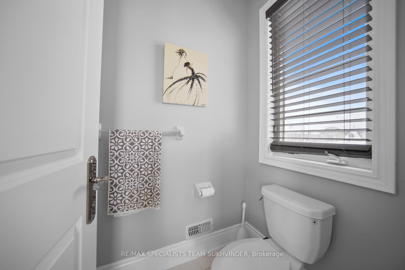378 Woodgate Pines Drive Property Photo 22