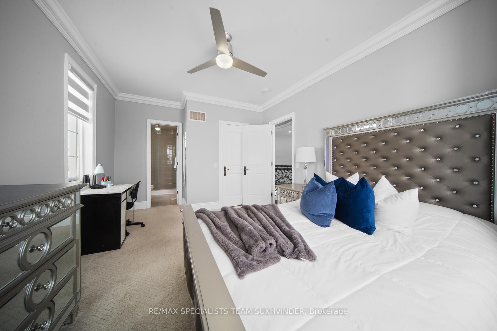 378 Woodgate Pines Drive Property Photo 32