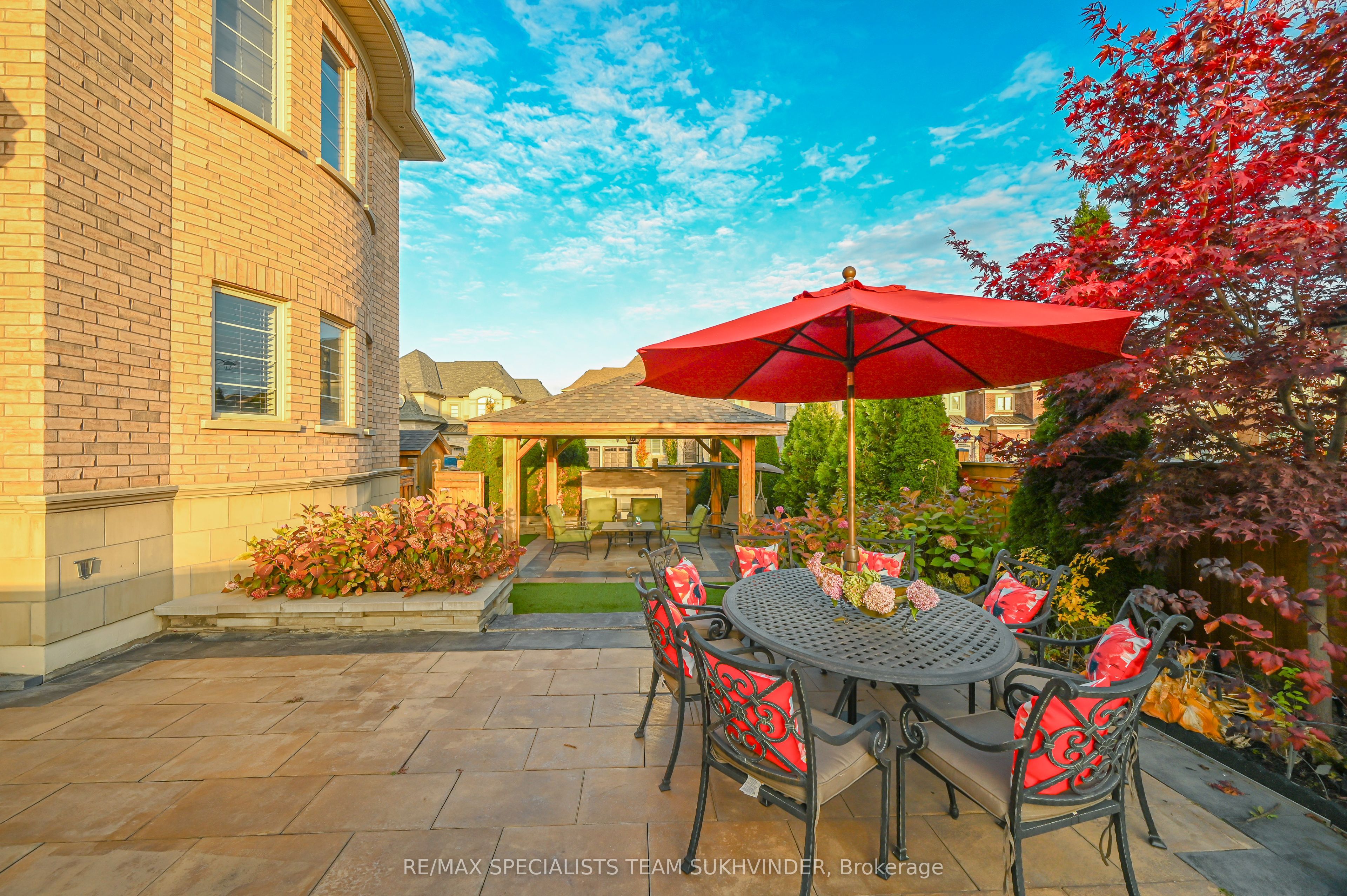 378 Woodgate Pines Drive Property Photo 42
