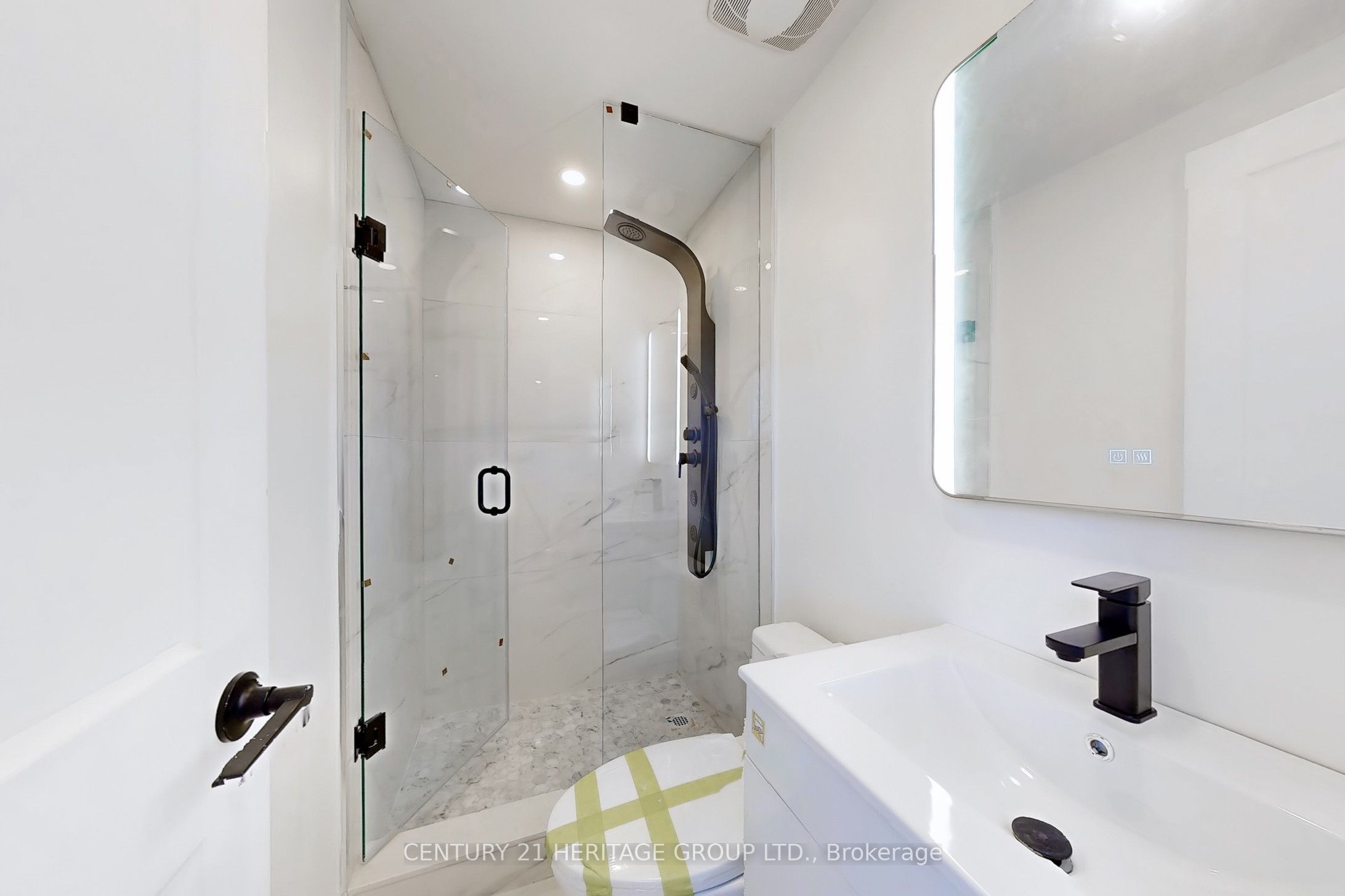 238 William Roe Boulevard Property Photo 17