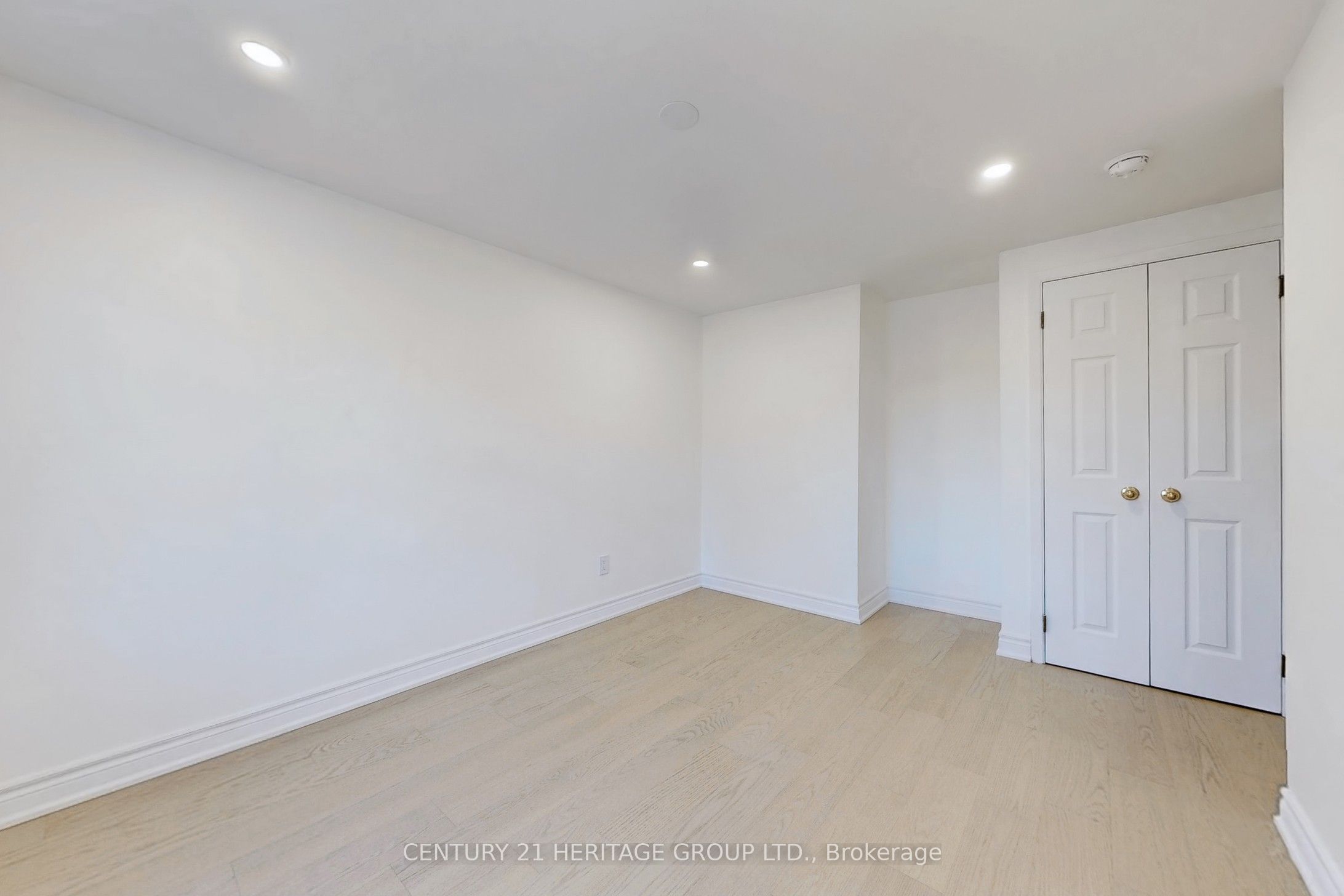 238 William Roe Boulevard Property Photo 22