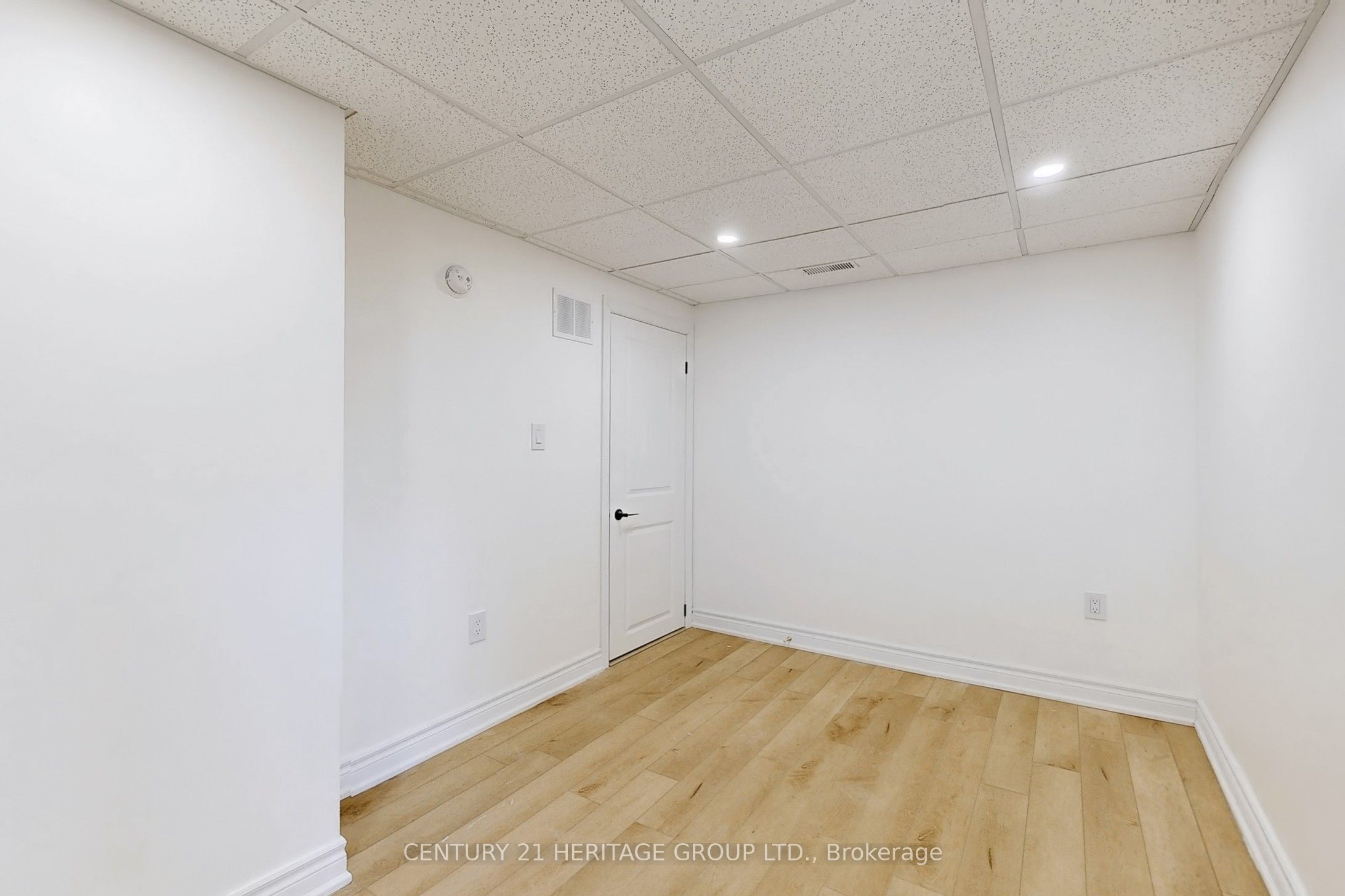238 William Roe Boulevard Property Photo 31