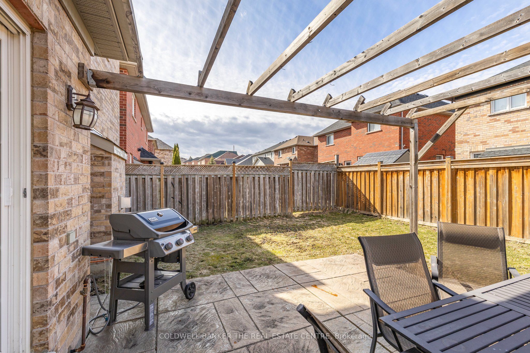 2 Reddenhurst Crescent Property Photo 37