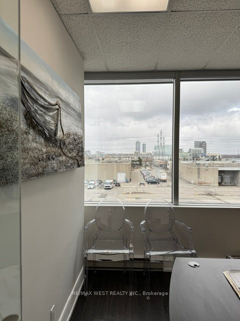 #301 - 3950 14th Avenue Property Photo 6