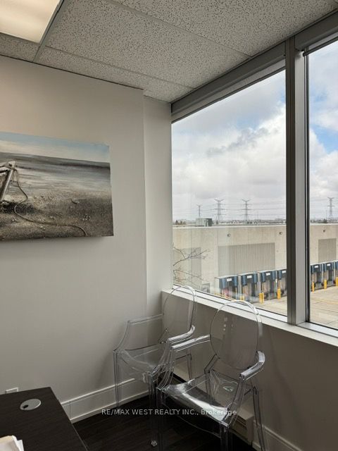#301 - 3950 14th Avenue Property Photo 8