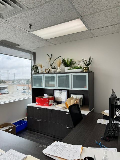 #301 - 3950 14th Avenue Property Photo 9