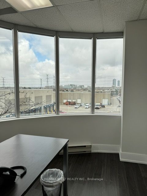 #301 - 3950 14th Avenue Property Photo 10