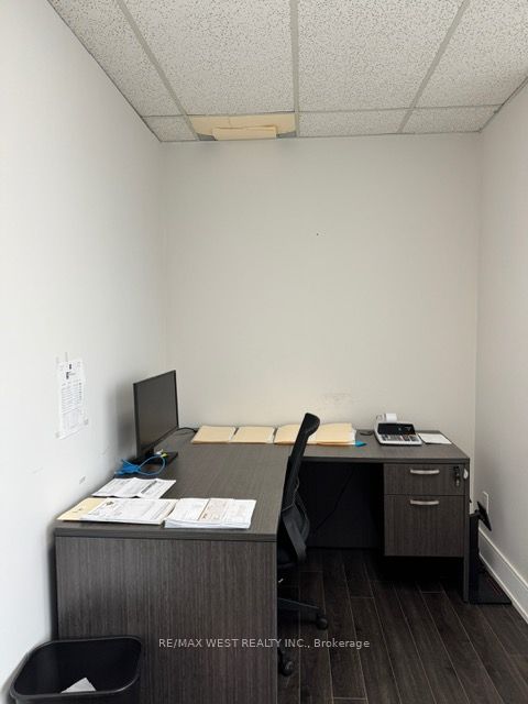 #301 - 3950 14th Avenue Property Photo 19