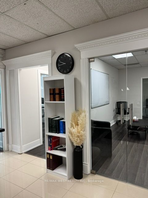 #301 - 3950 14th Avenue Property Photo 22