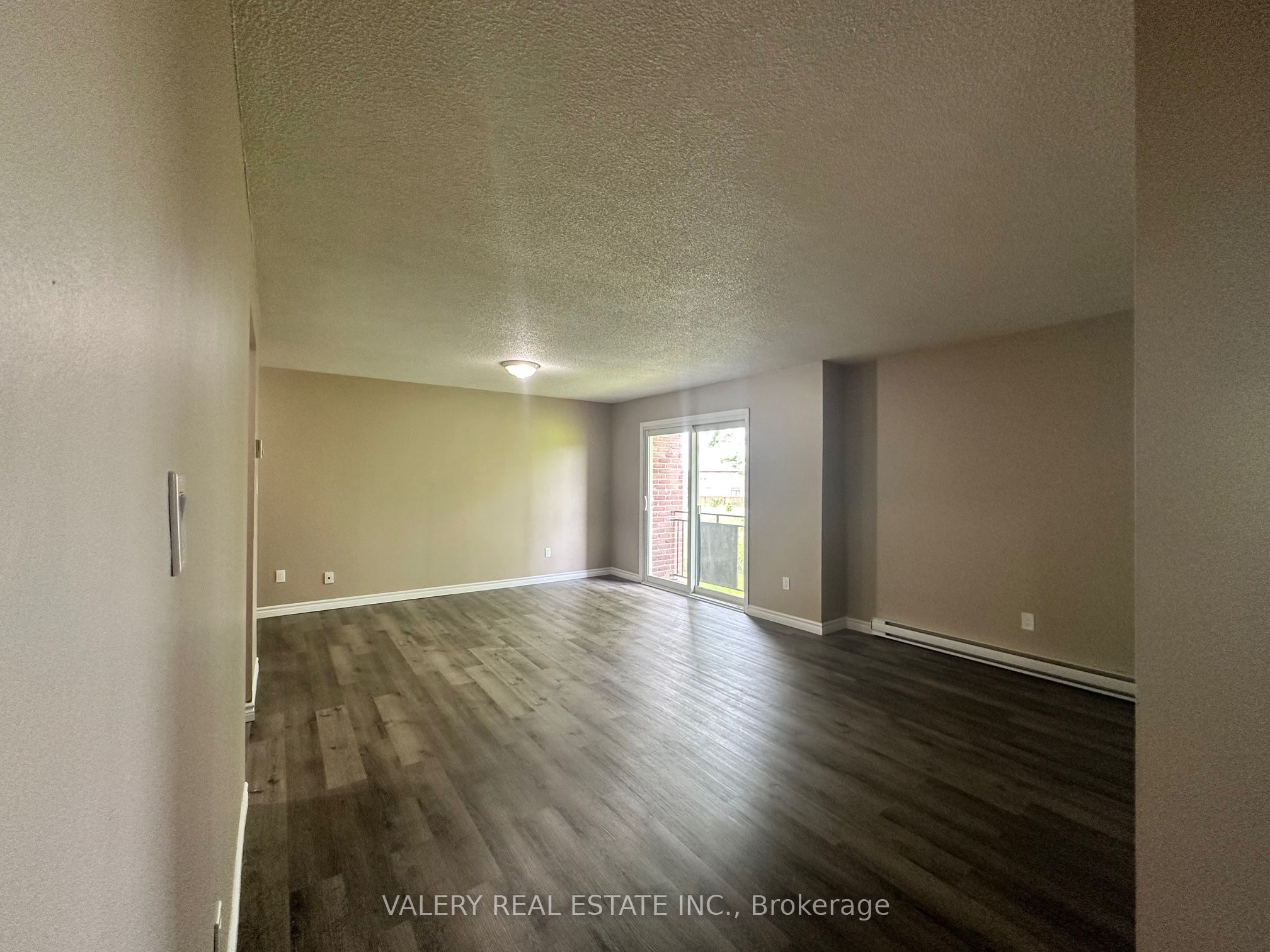 15 Lowndes Avenue 12 Property Photo 1