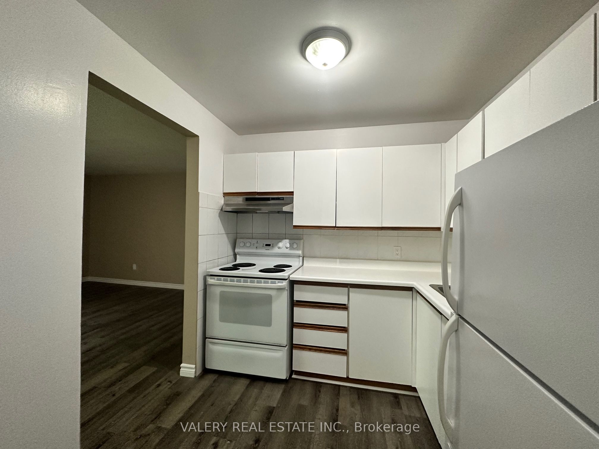 15 Lowndes Avenue 12 Property Photo 8
