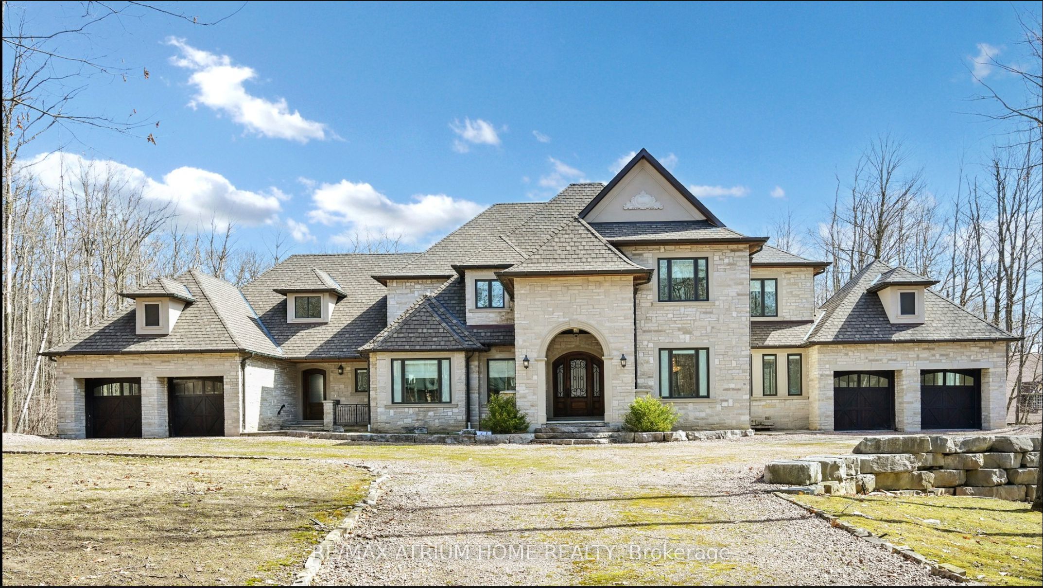 41 TRAILWOOD Crescent Picture