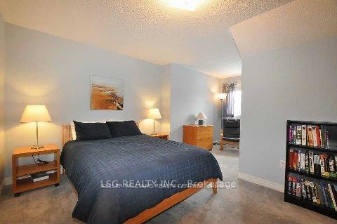 48 Grand Oak Drive N Property Photo 7