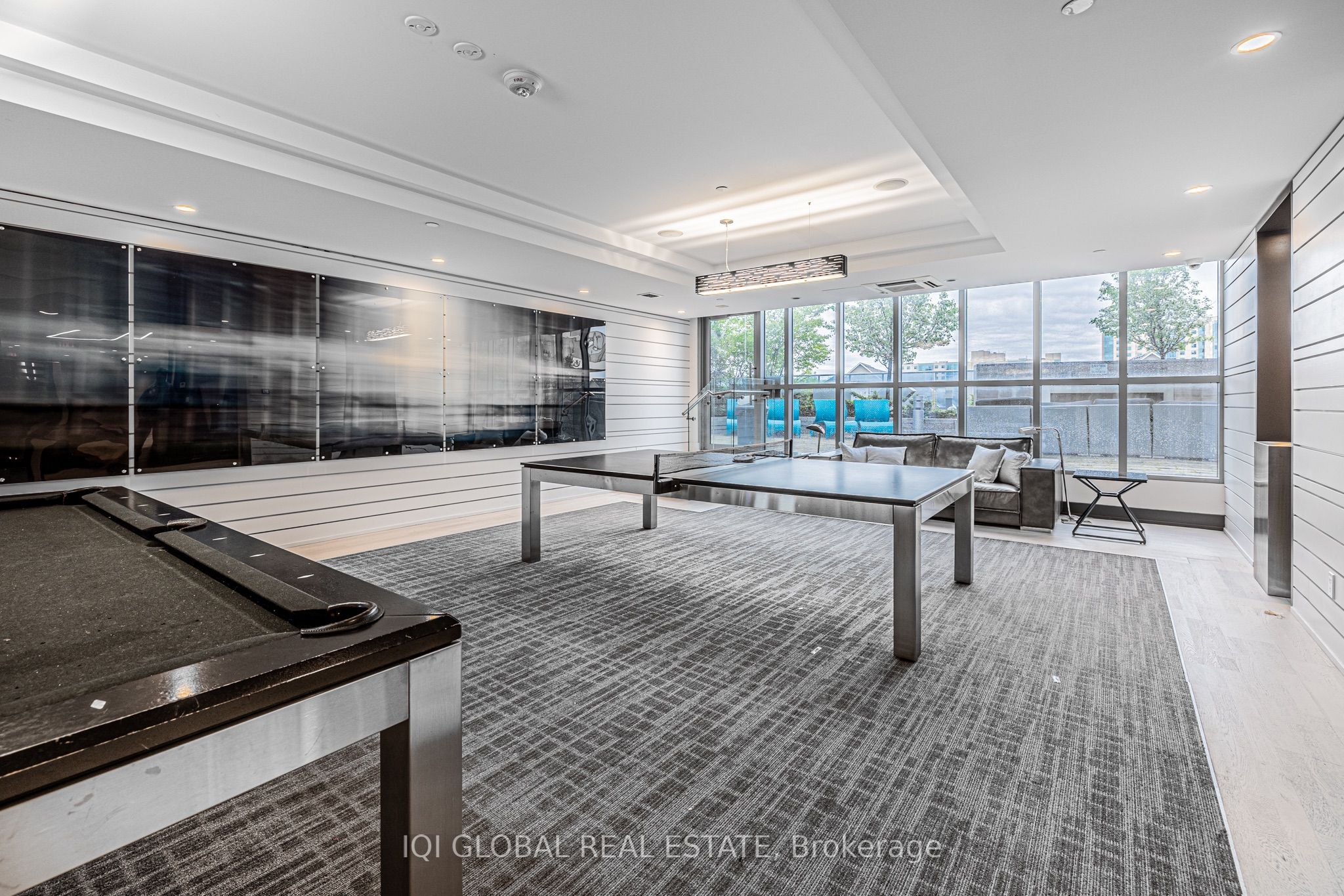 #301 - 9471 Yonge Street Property Photo 35
