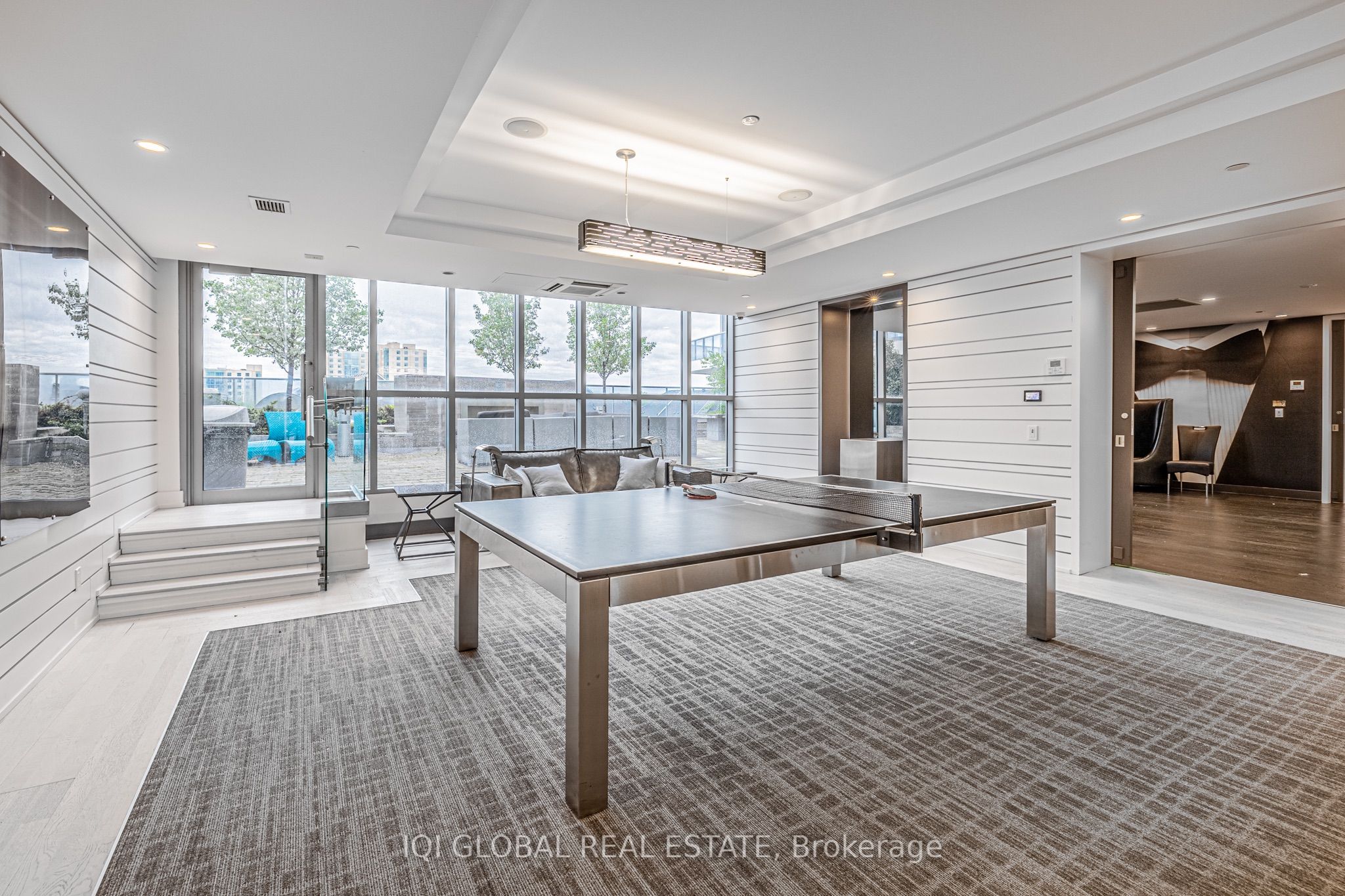 #301 - 9471 Yonge Street Property Photo 36