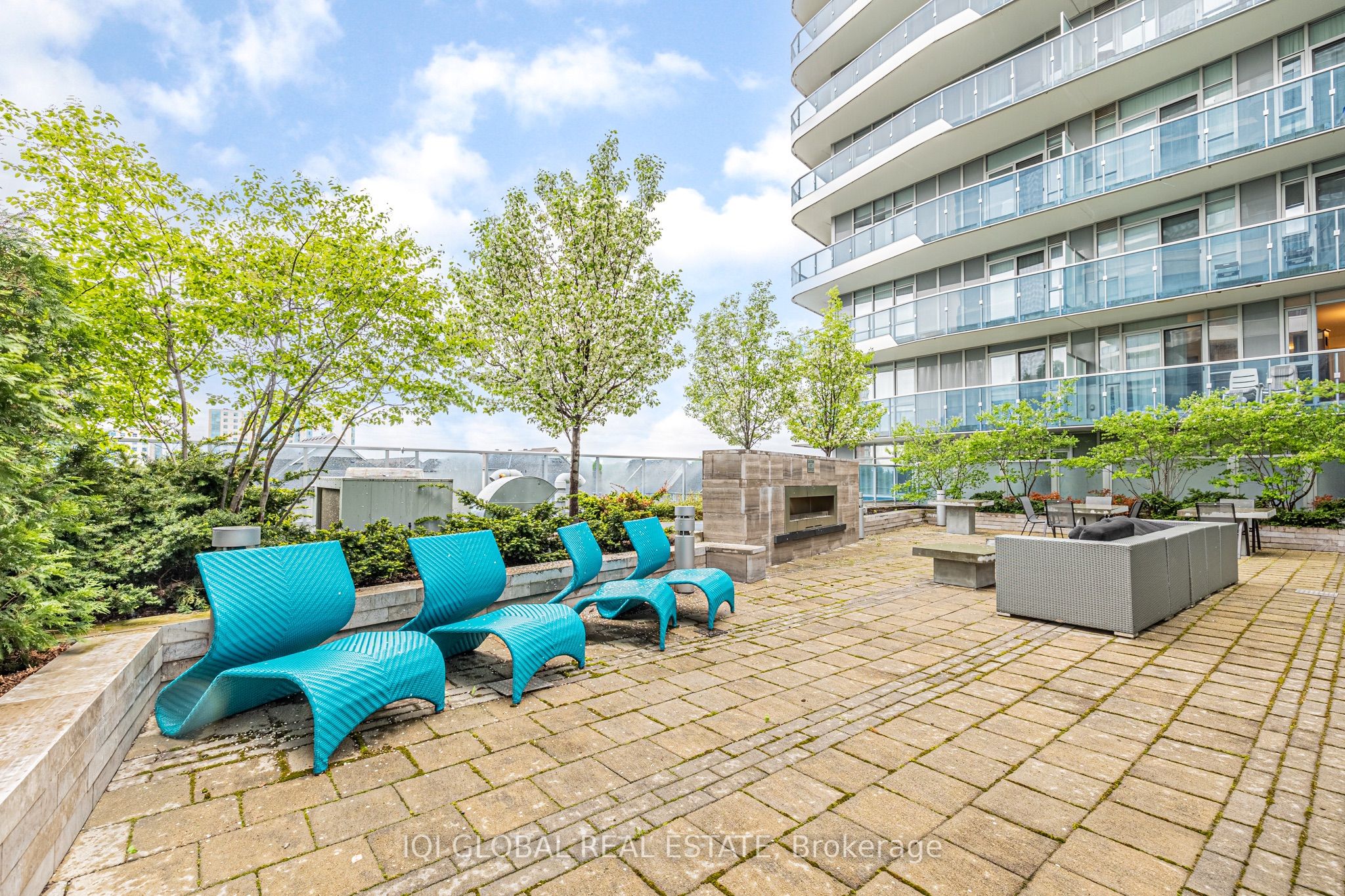 #301 - 9471 Yonge Street Property Photo 40