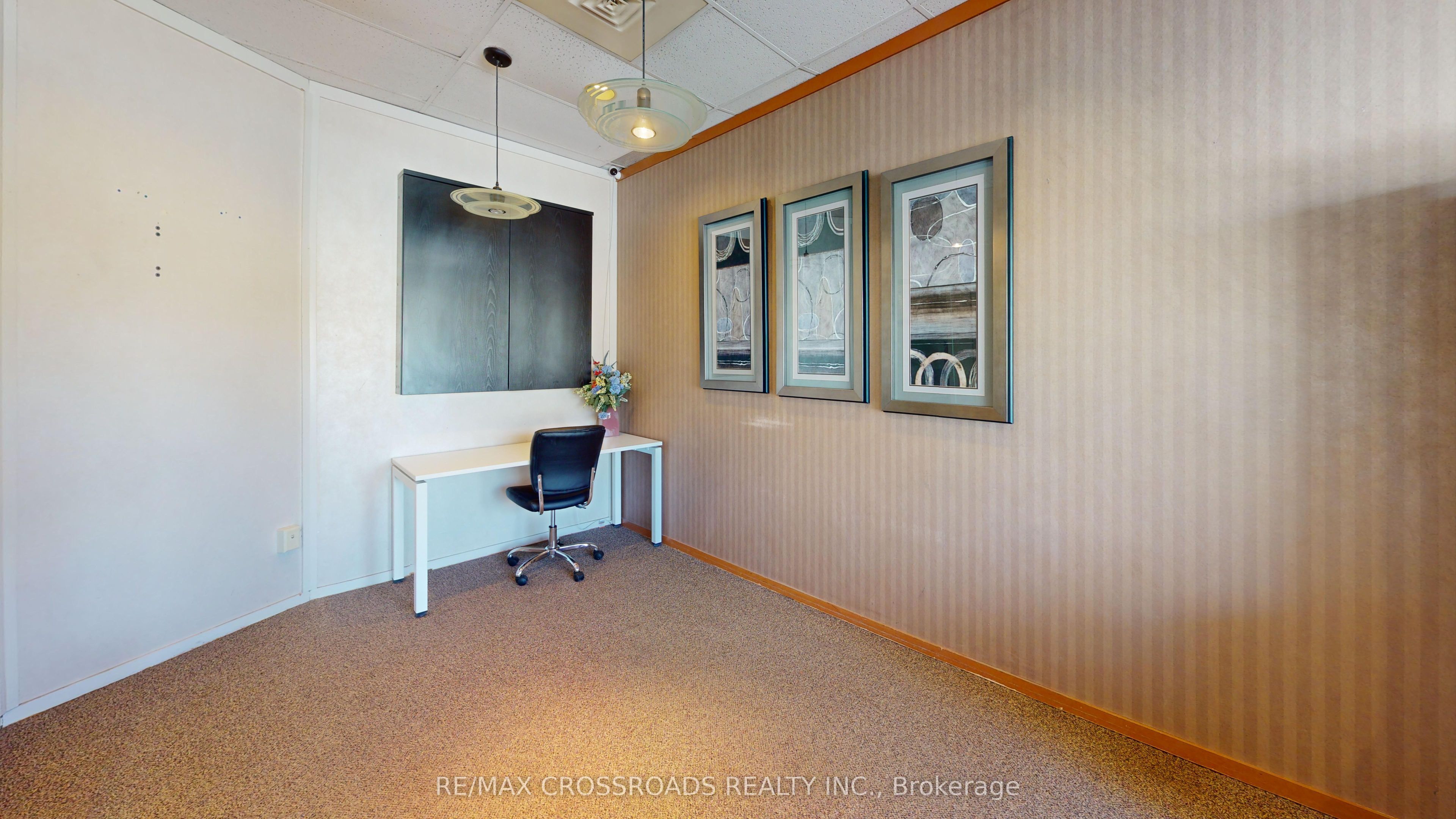 #30 - 151 Esna Park Drive Property Photo 10