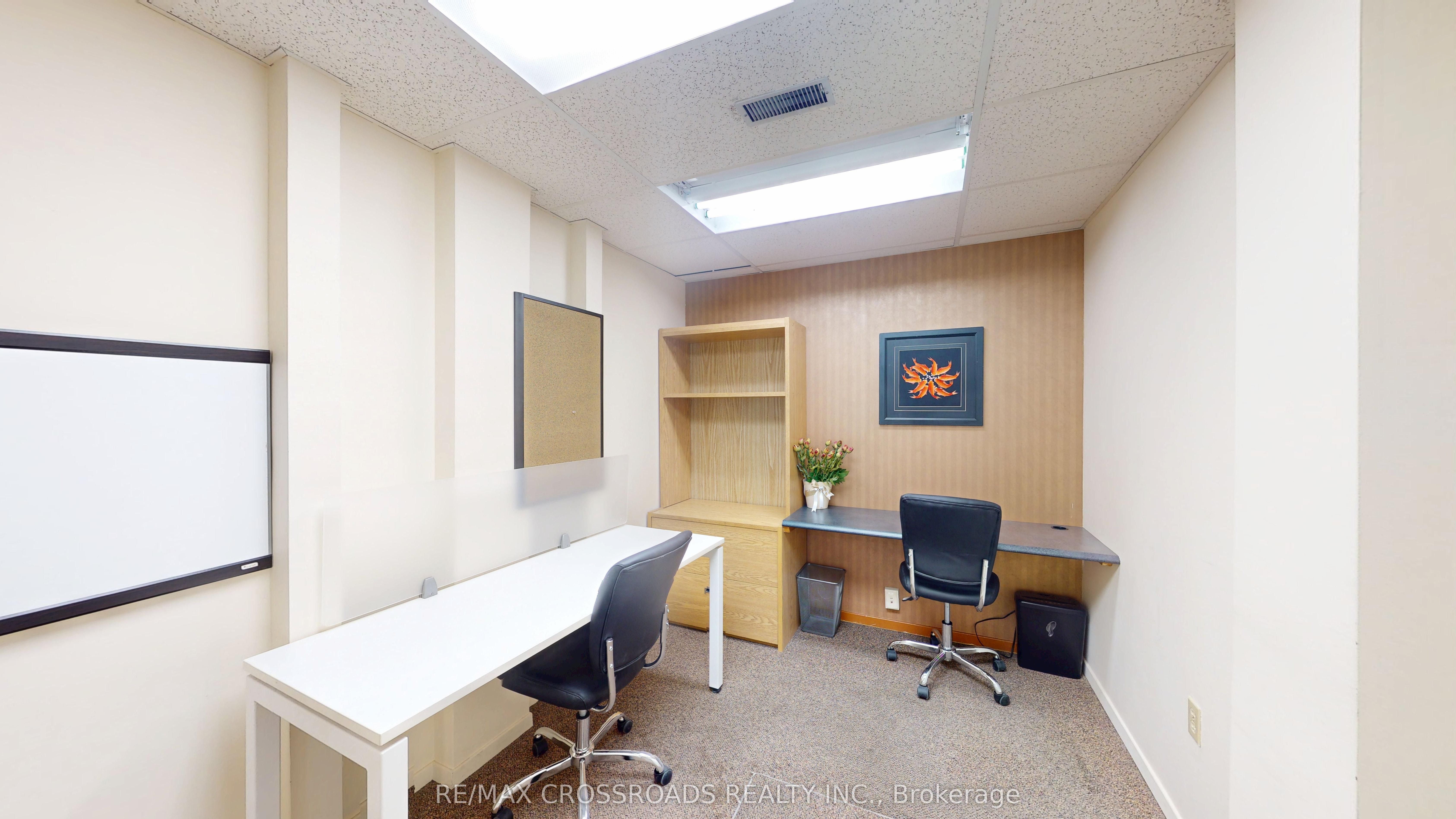 #30 - 151 Esna Park Drive Property Photo 20