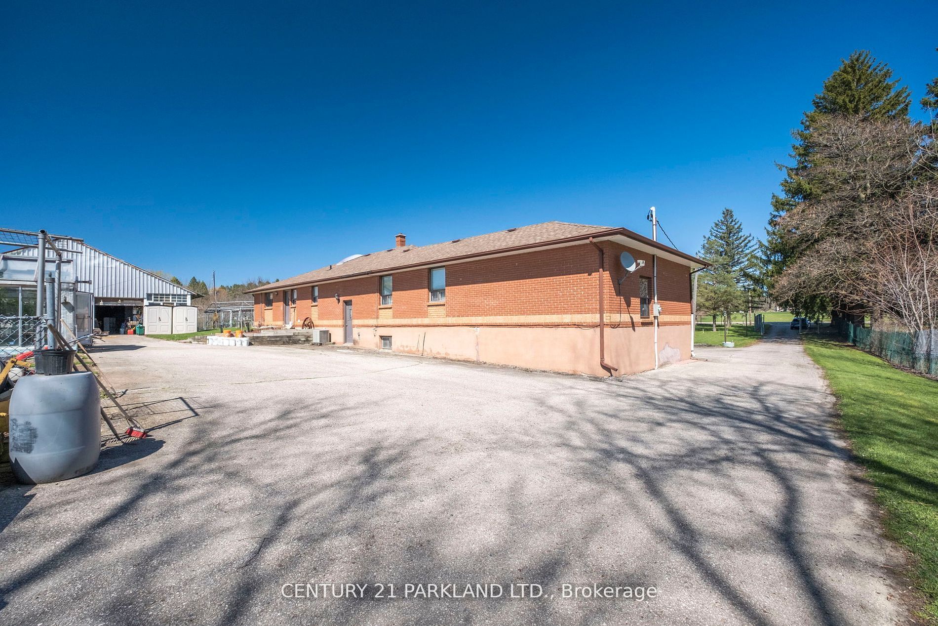 14420 Jane Street Property Photo 38