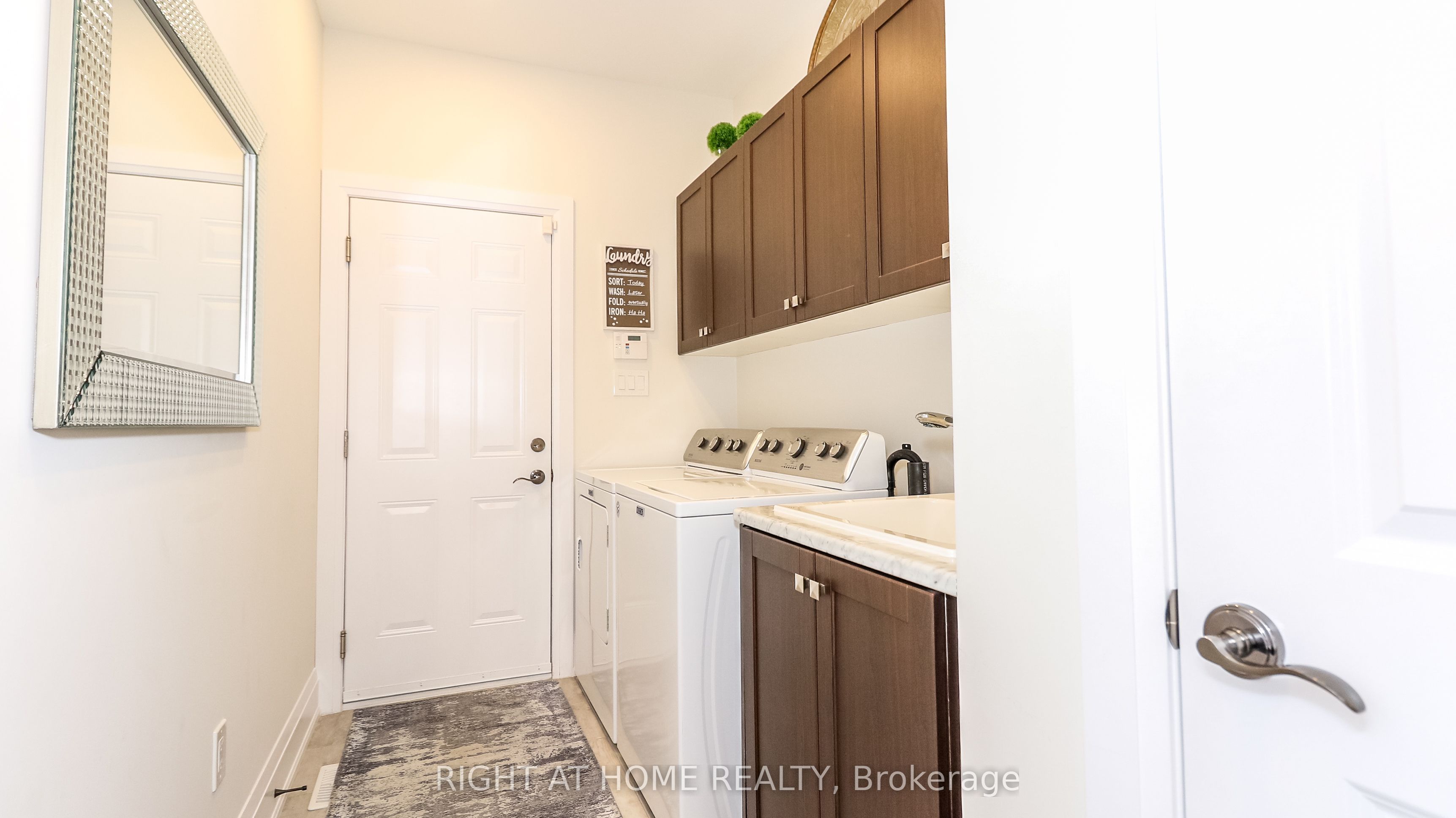 27 Mckeown Street Property Photo 19