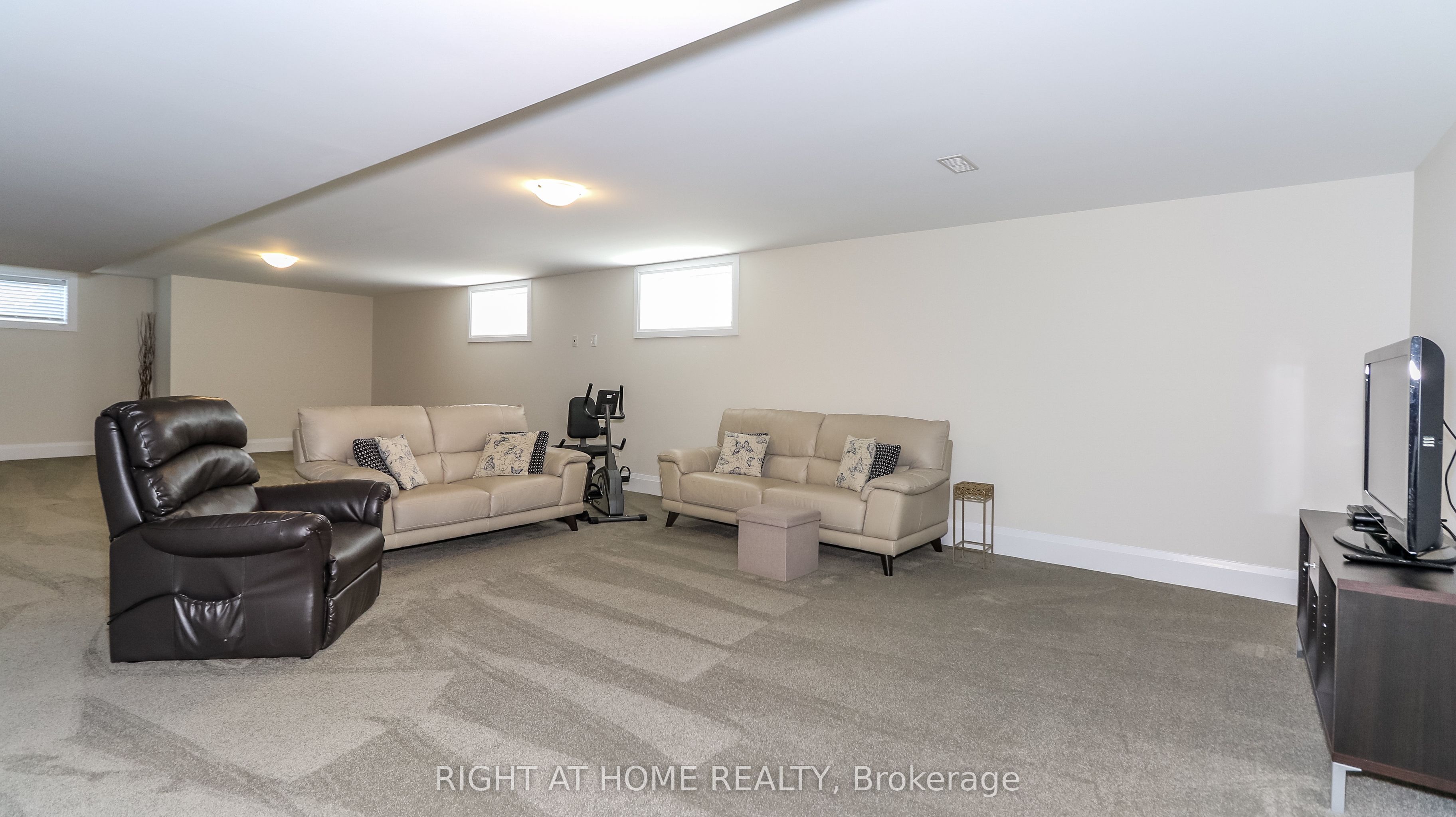 27 Mckeown Street Property Photo 31