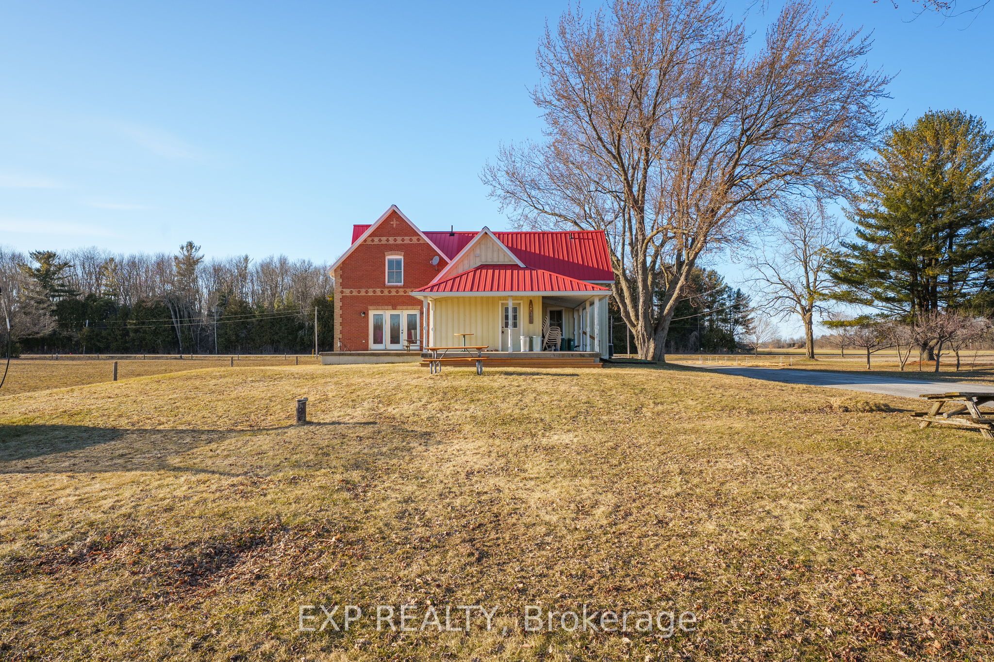 8923 Morning Glory Road Property Photo 8
