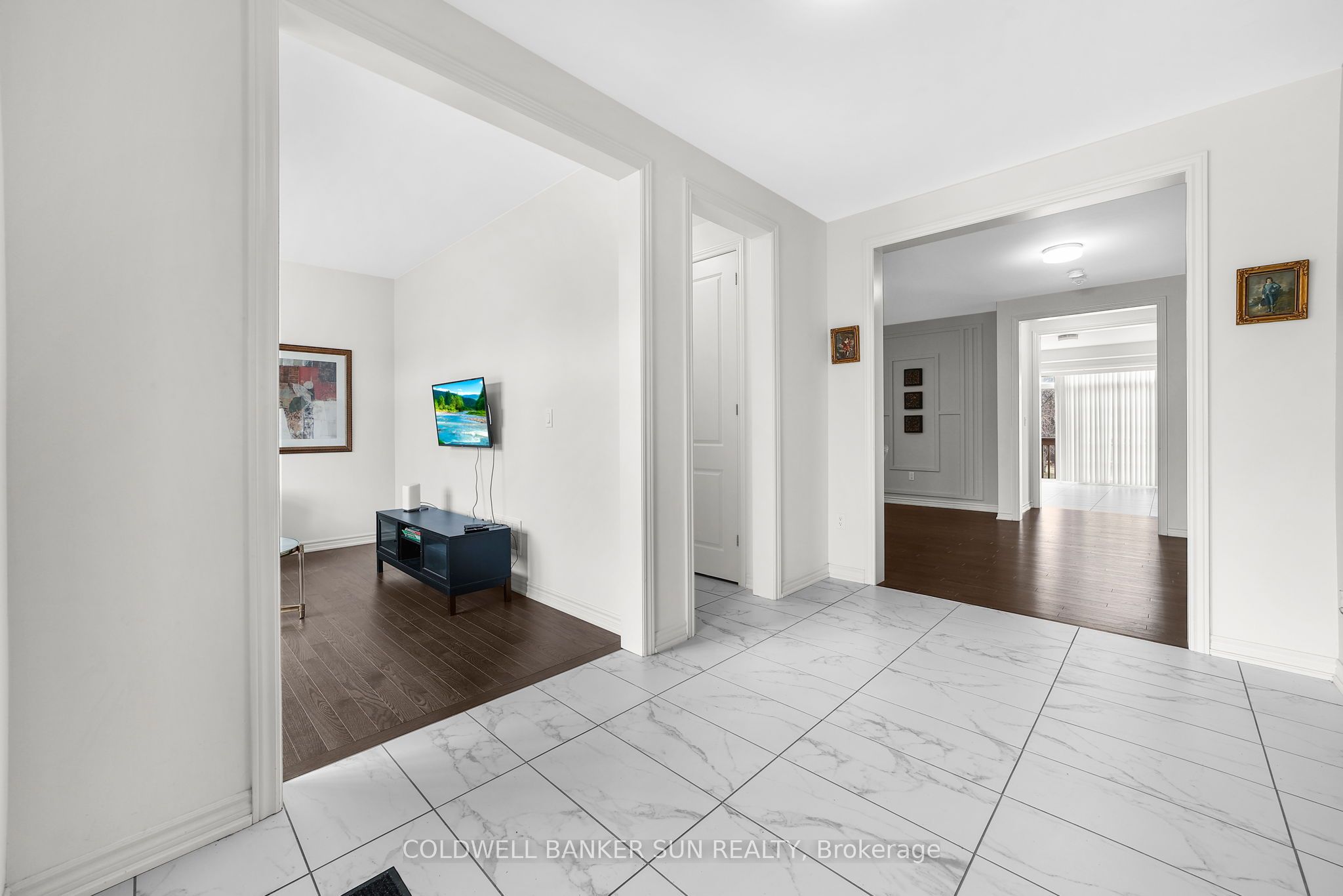 15 Hummingbird Grove E Property Photo 8