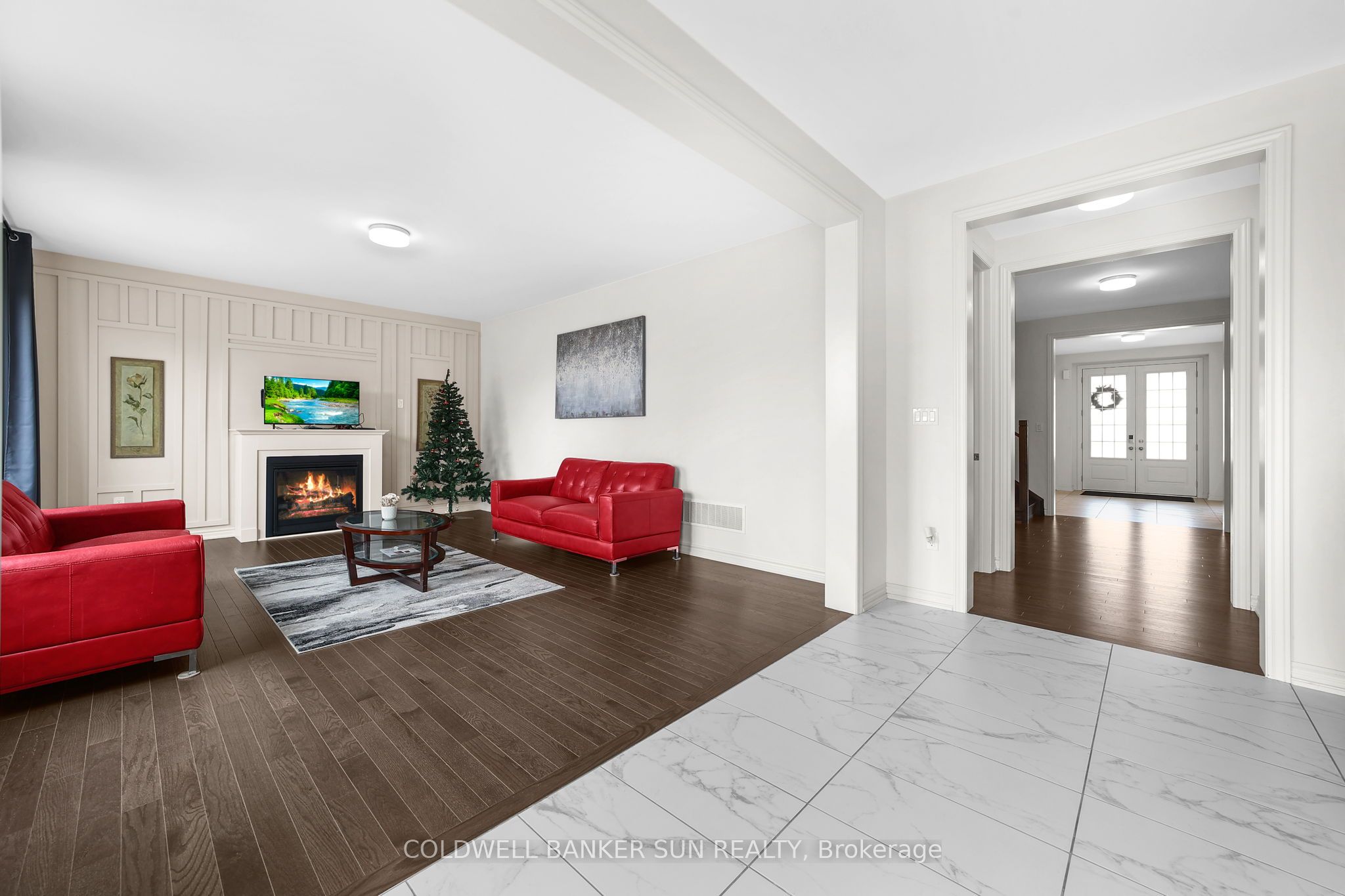 15 Hummingbird Grove E Property Photo 9