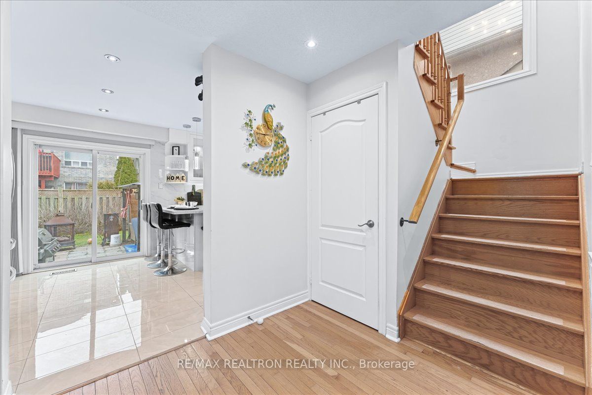 129 Flagstone Way Property Photo 7